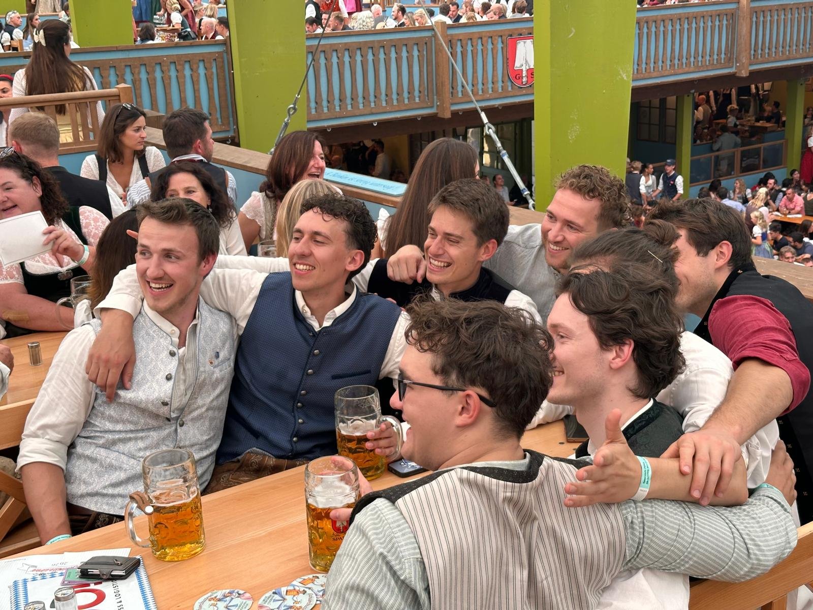 handball_wiesn5.jpeg