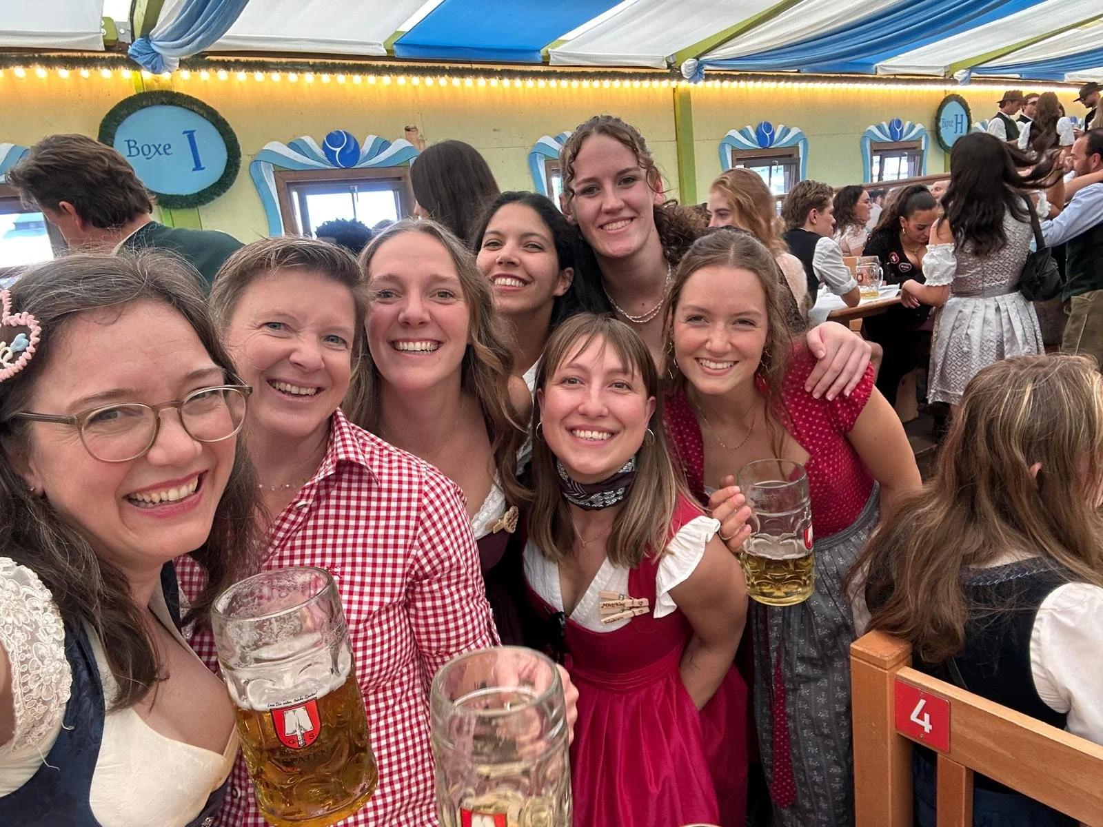 handball_wiesn6.jpeg