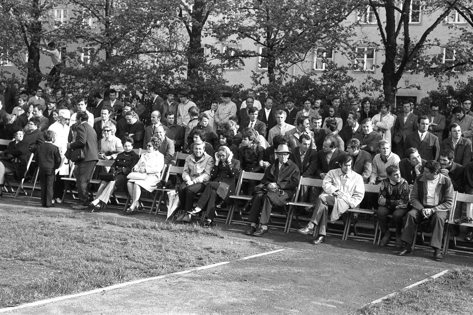 1970-700-Zuschauer.jpg