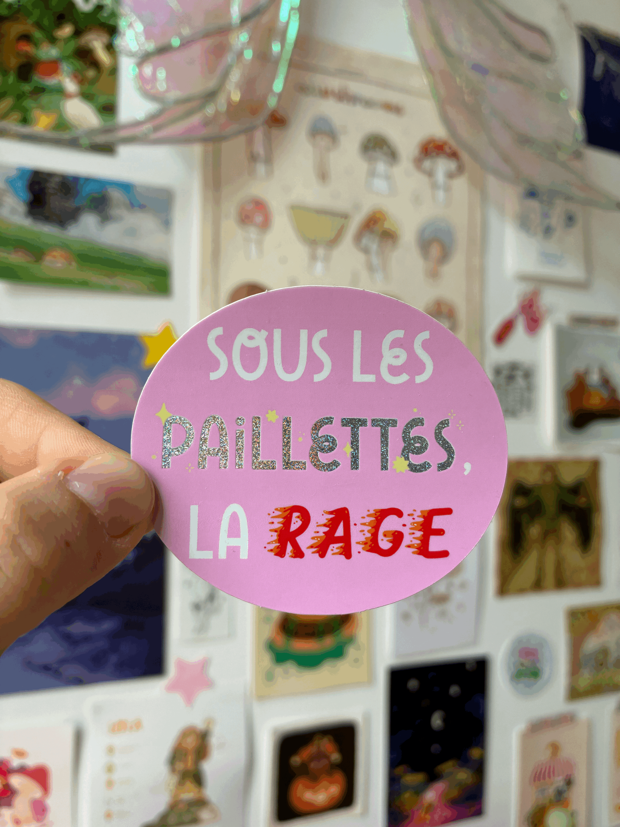 SOUS LES PAILLETTES | Sticker
