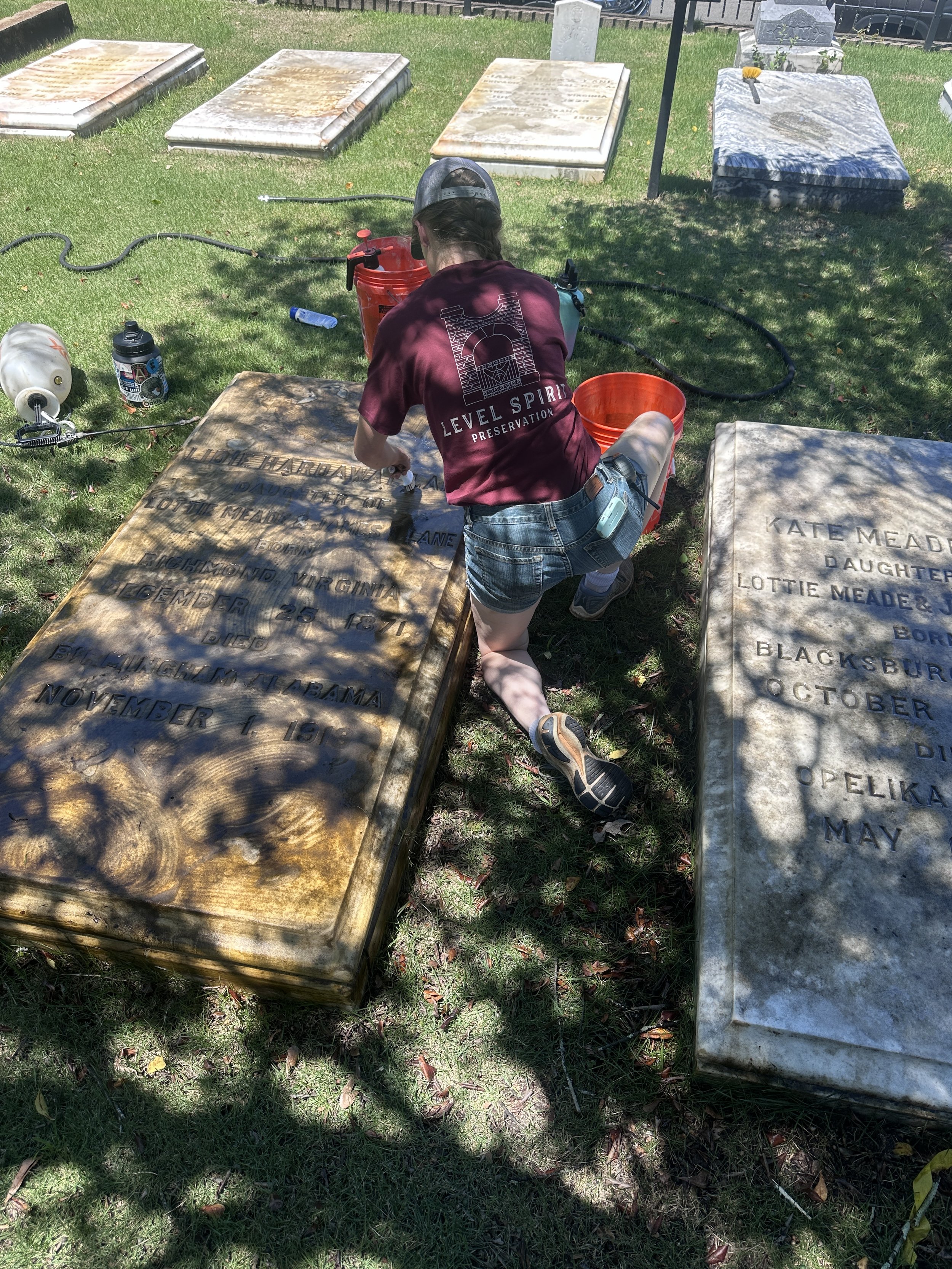 How to PROPERLY Clean a Headstone