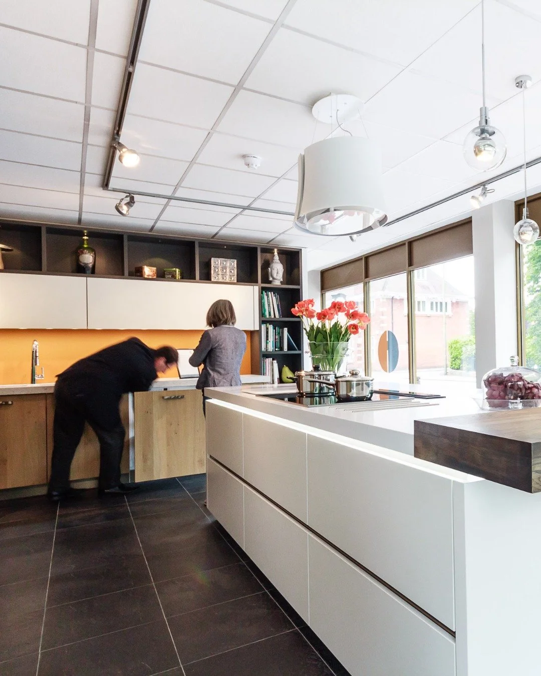 There are some things you simply cannot appreciate from a screen. The weight of a solid oak drawer, the precision of a hand-fitted door, the difference in our worktop surfaces.

Our showroom in Farnham is open and waiting for you to come and discover