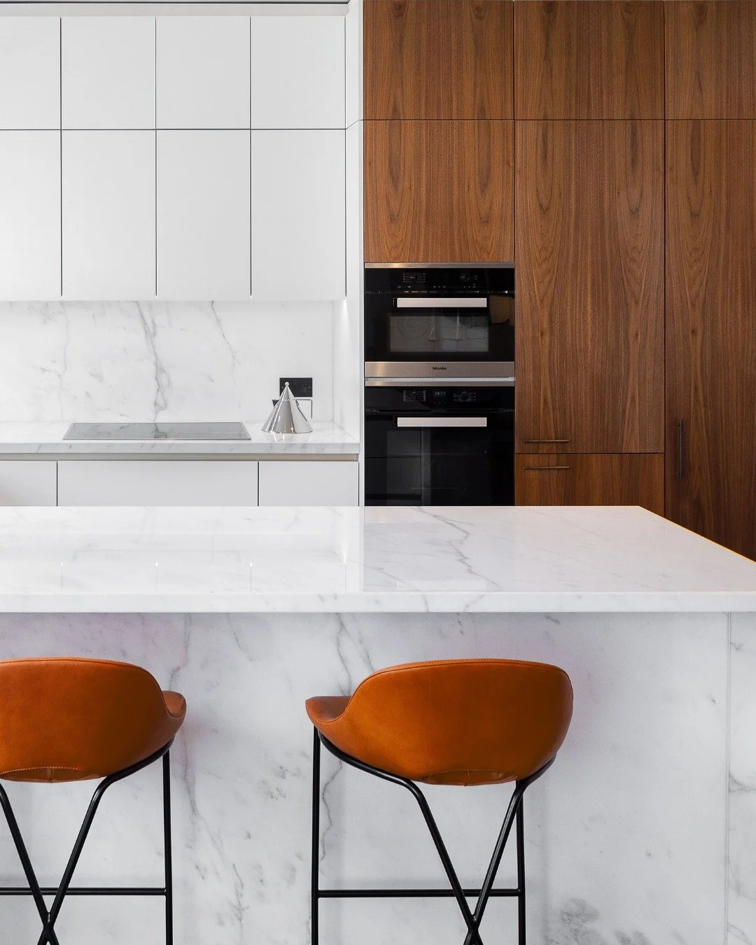 The integrated @miele oven is one of the most-used (and most recommended) in a kitchen from Farnham Furnishers. 

Our team specifies kitchen appliances at the design stage and you have the opportunity to explore the latest in our showroom. 

Book you
