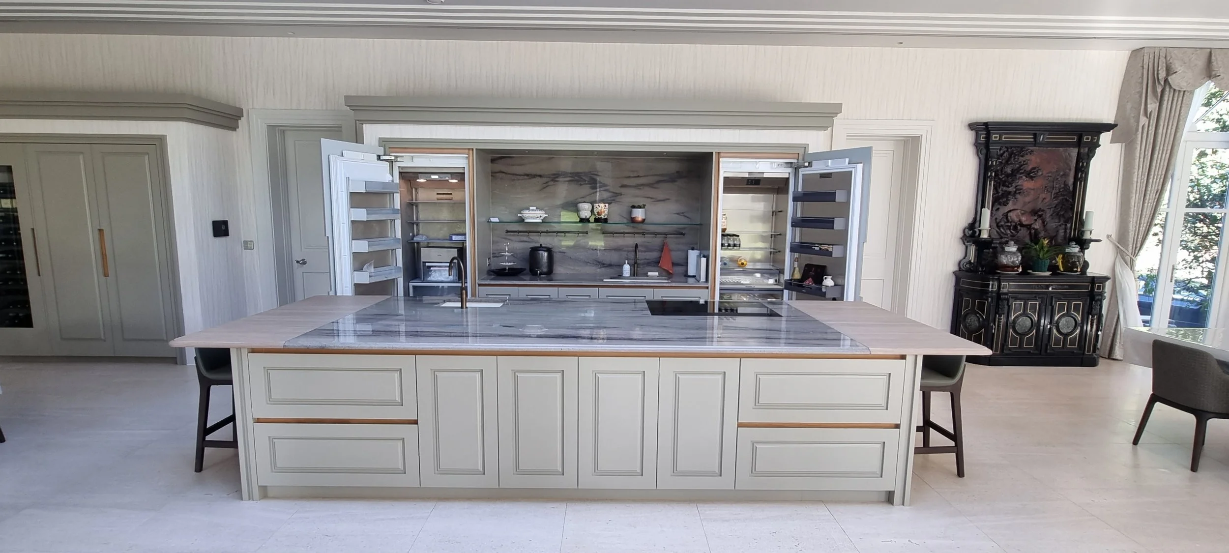 Handmade In Lay-on Raised and filled Handle-less Kitchen