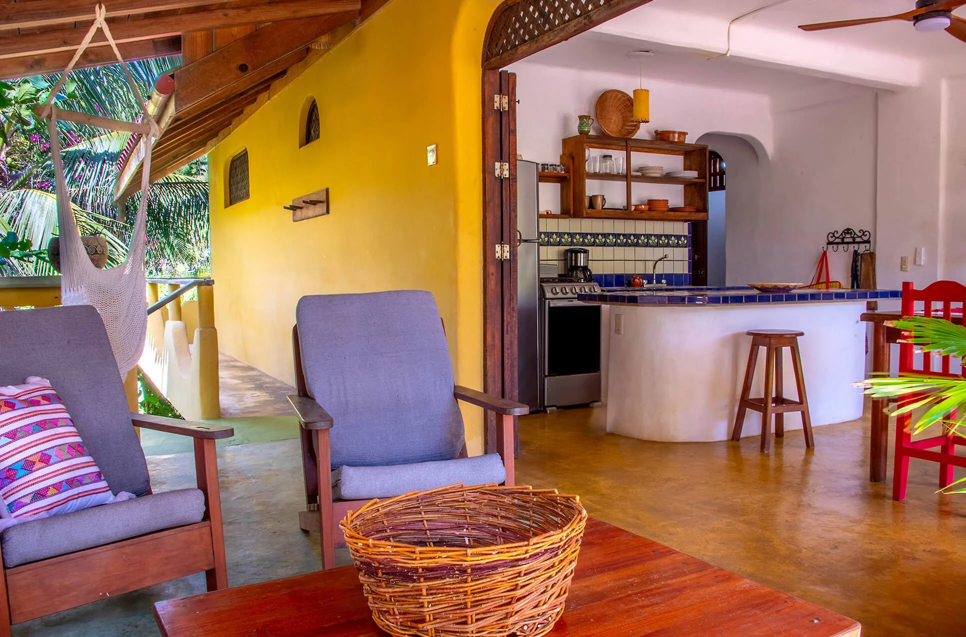 Unit 3 Patio -2-web.jpg