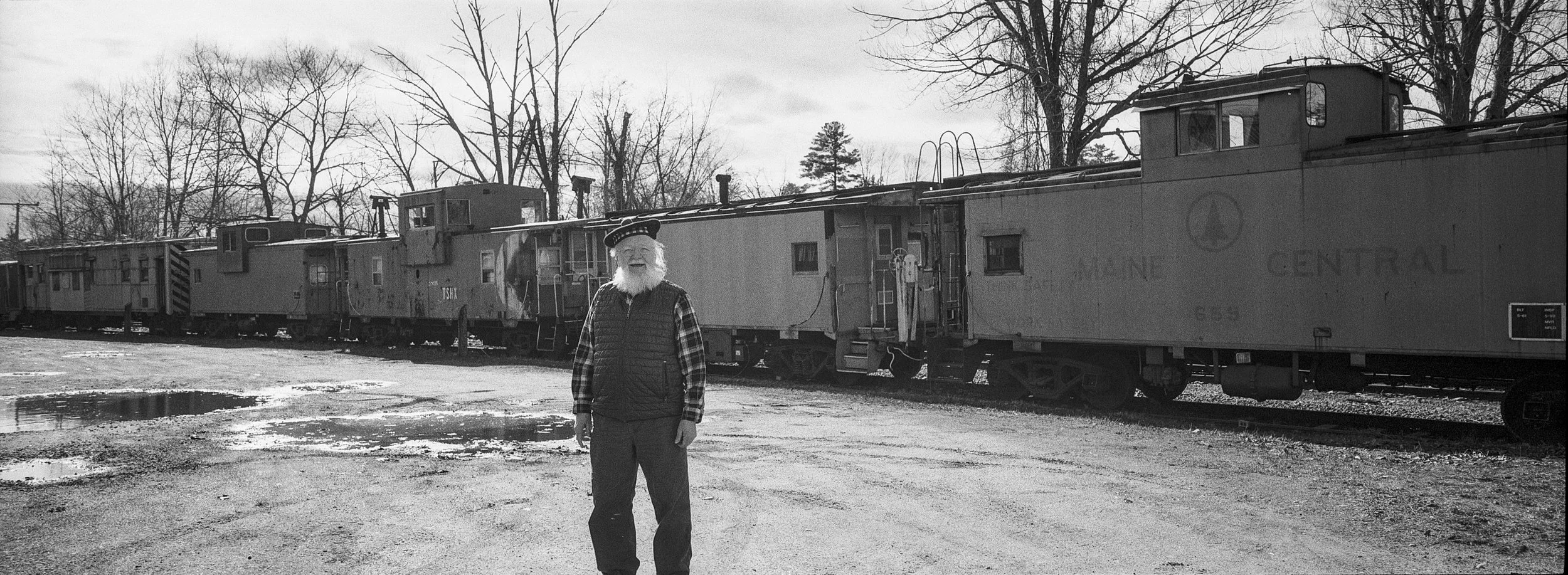 - XPAN II / 45mm /  Ilford HP5+
