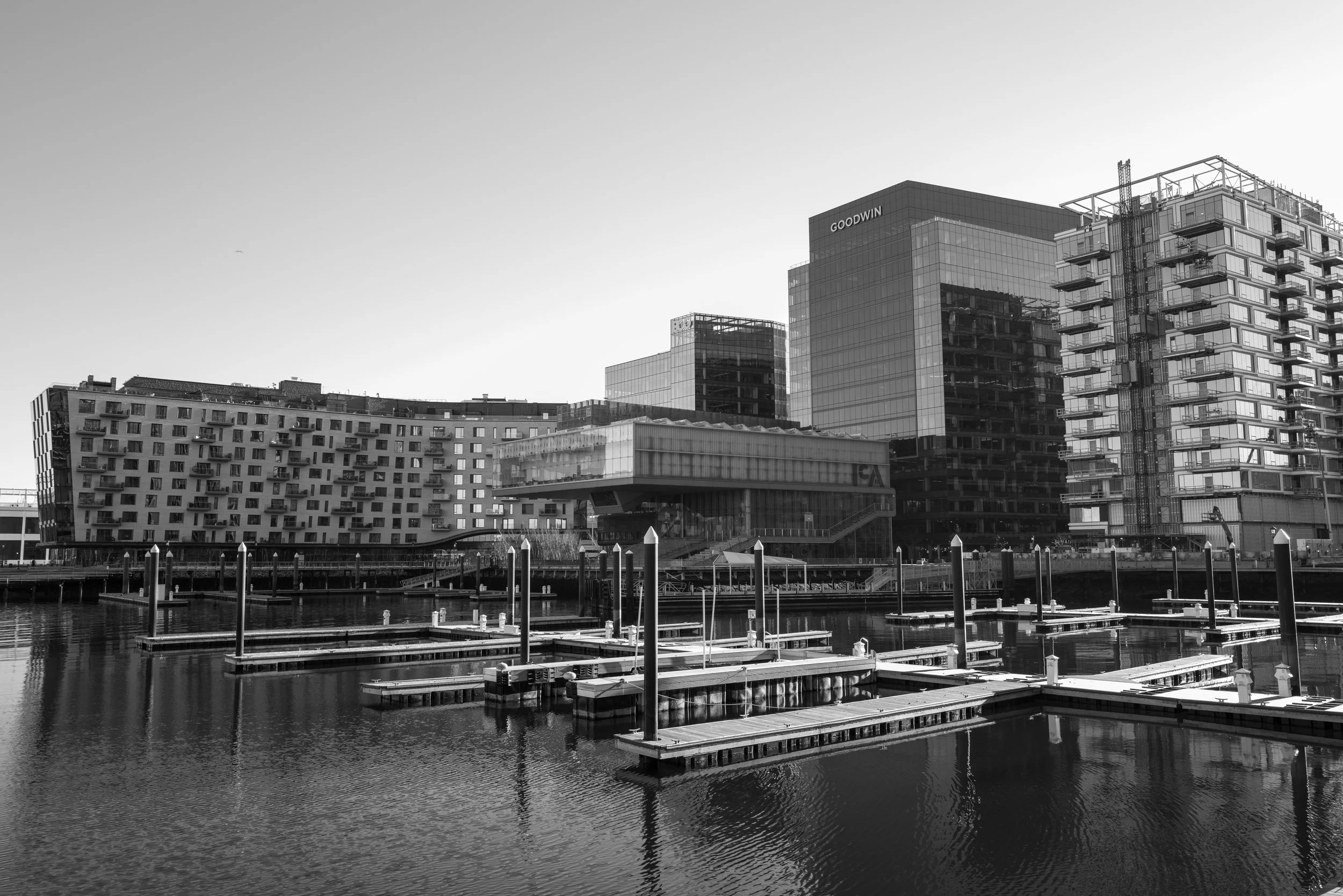 MONOCHROM