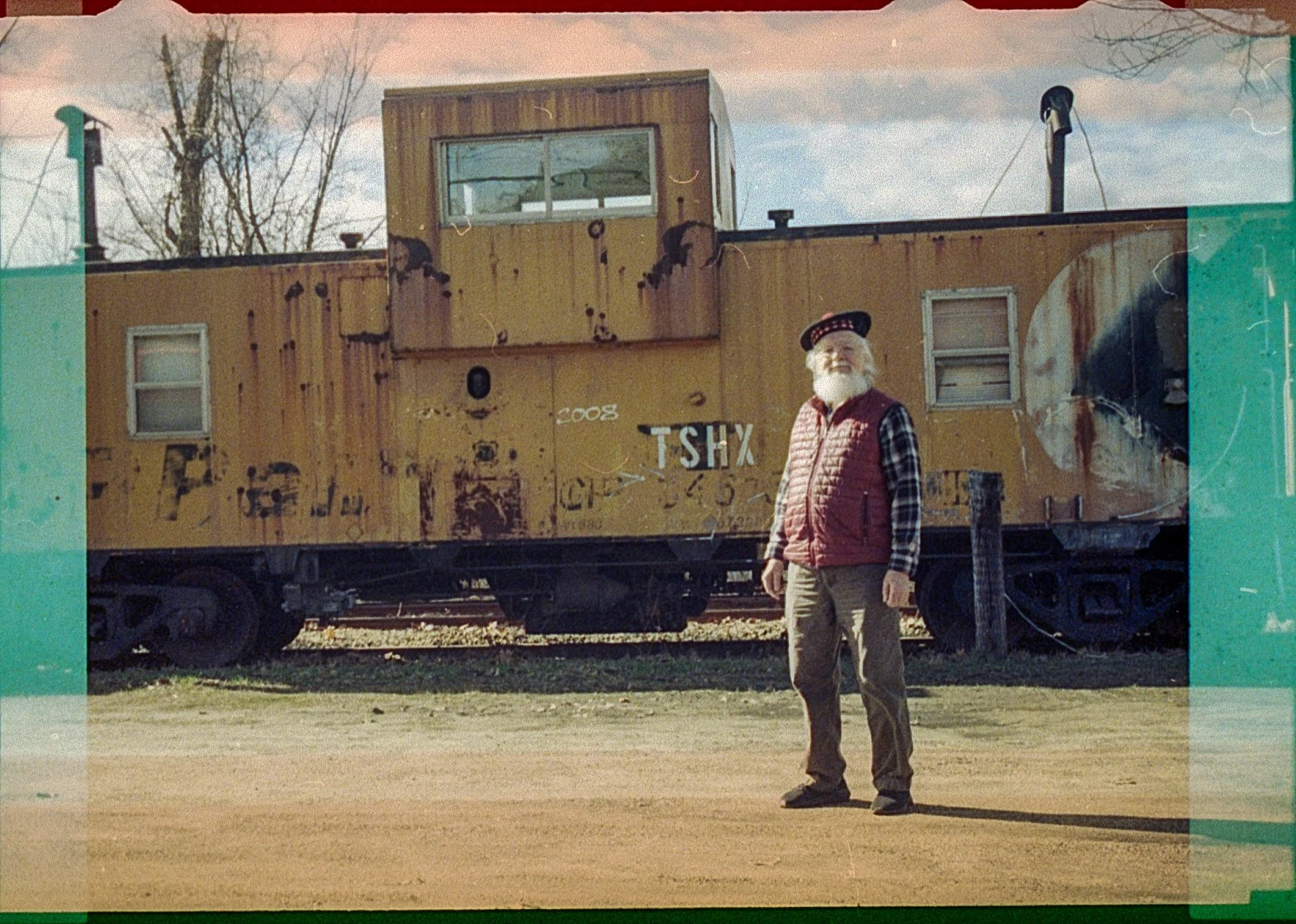 Abandoned trains - Expired Fujicolor 110 film - Minolta