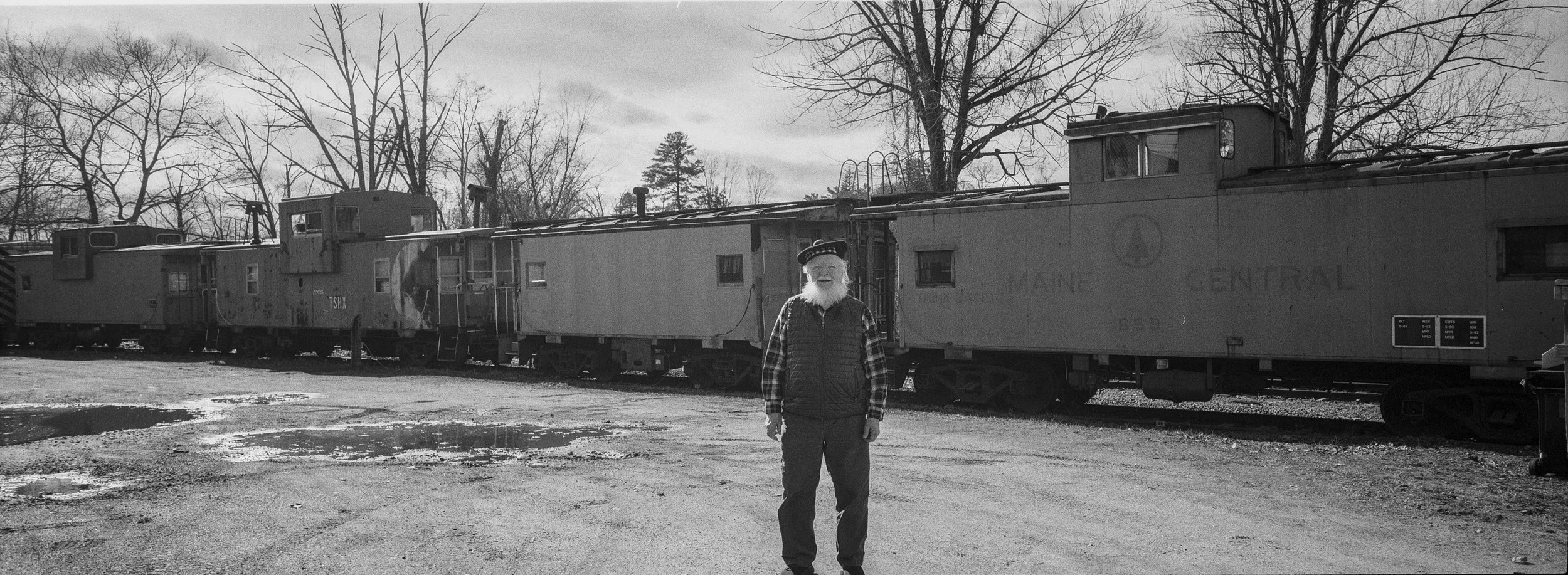 - XPAN II / 45mm /  Ilford HP5+