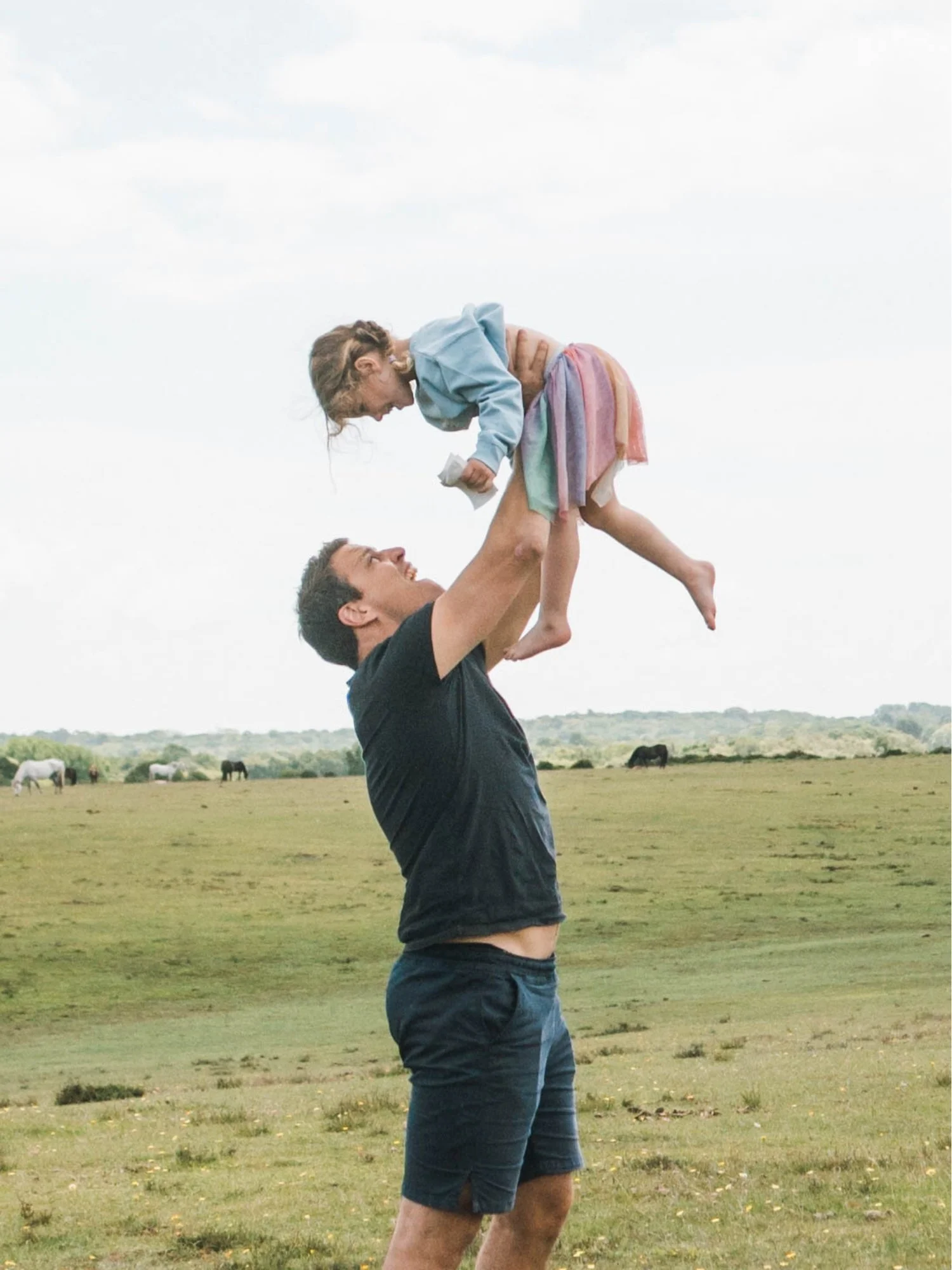outdoor-family-portraits-winchester.jpg