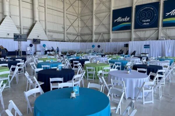 Alaska Airlines - table seating arrangement.jpg
