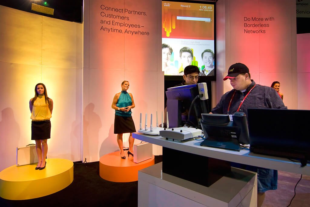 Cisco - mannequins.jpg