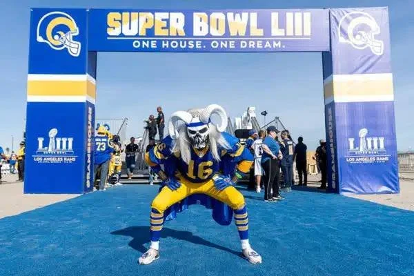 LA Rams - Super Bowl enterance.jpg