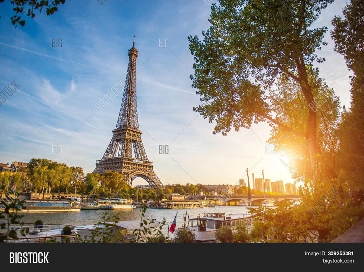 Narrative Hypnosis in Paris, France