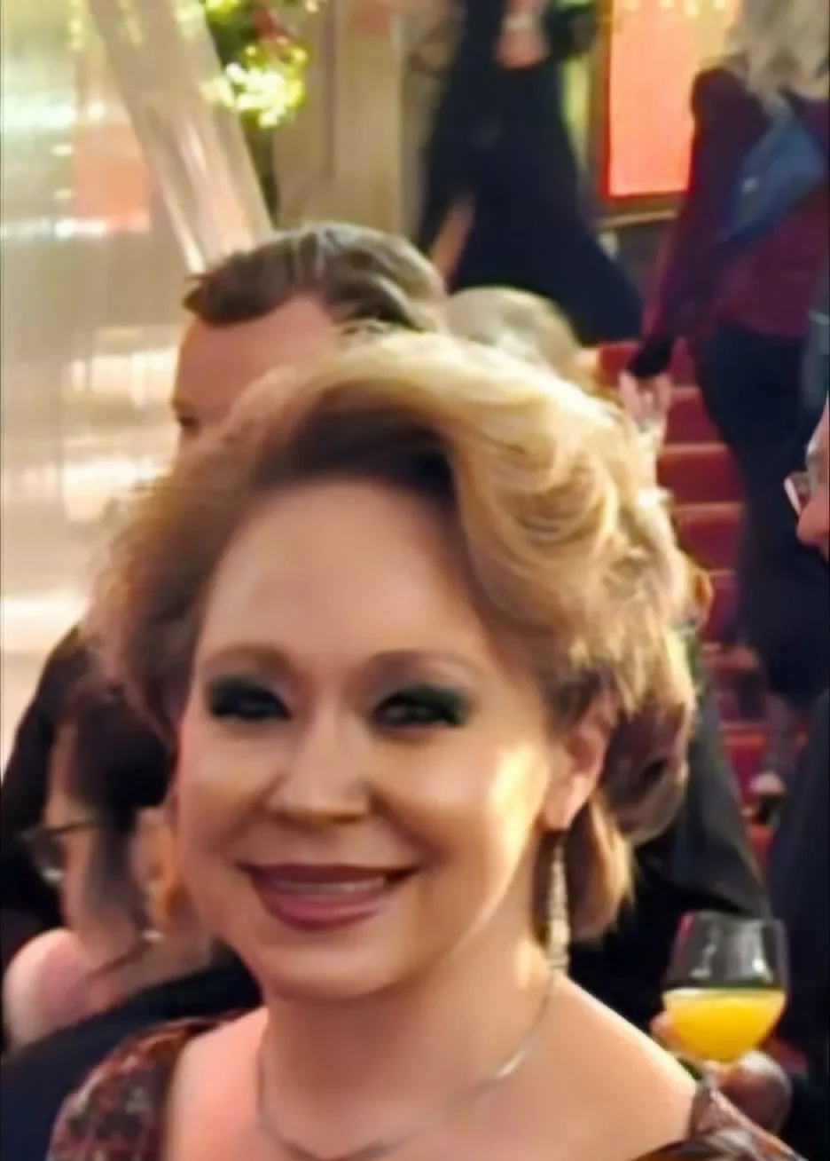 Dr. Sandra Yvonne Feinendegen, Humanbiologin und PR-Verantwortliche der Praxis für plastische & ästhetische Chirurgie St. Moritz, mit Prof. Dominik Feinendegen