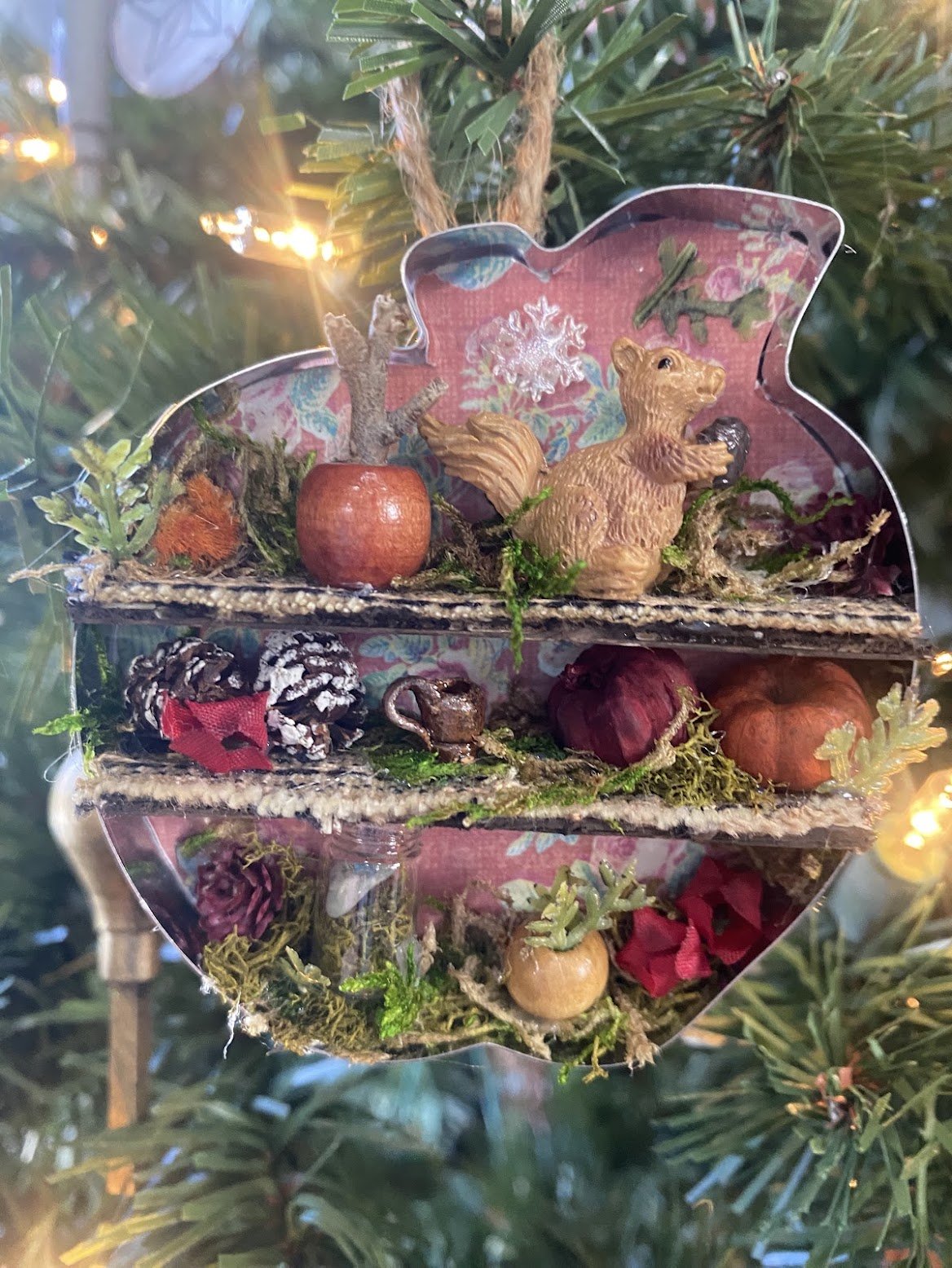 Squirrel House Xmas.jpg