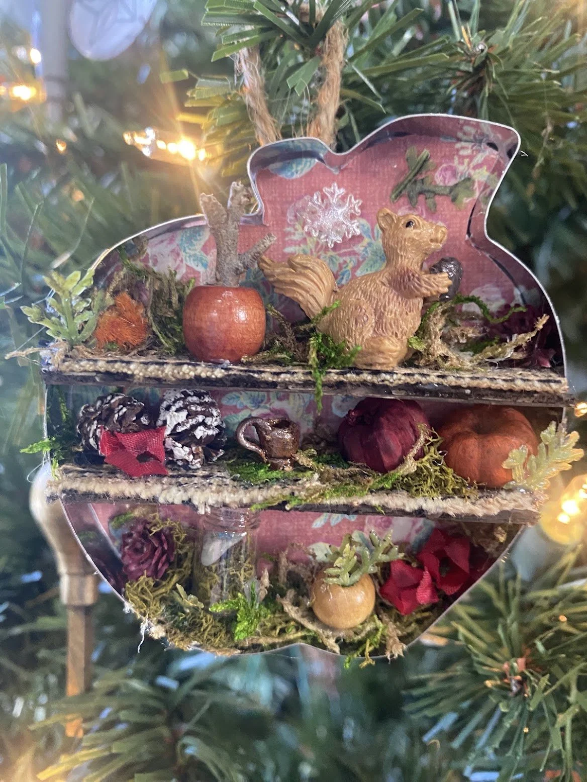 Squirrel House Xmas.jpg