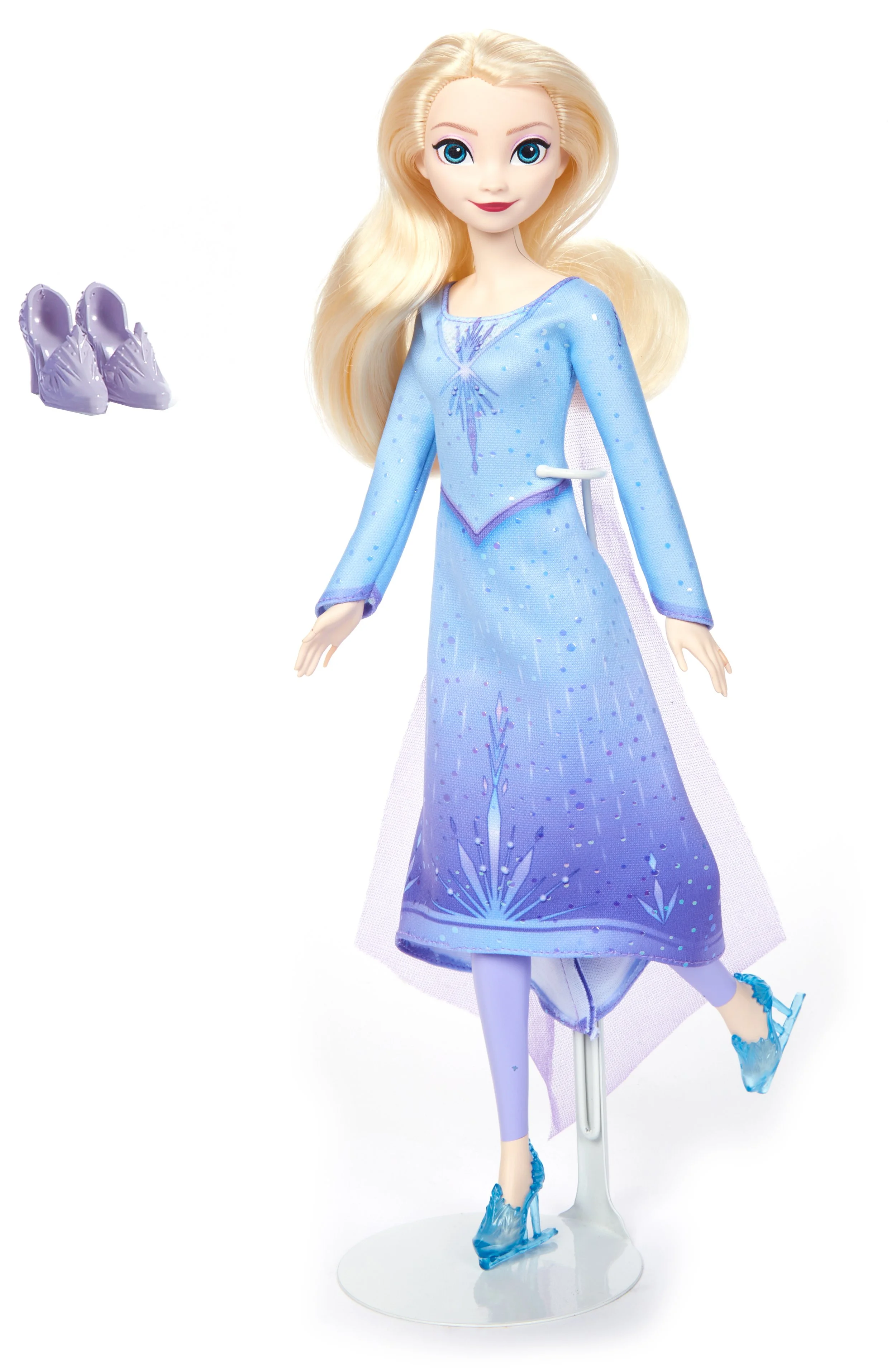 Elsa ice skating posed 2.jpg
