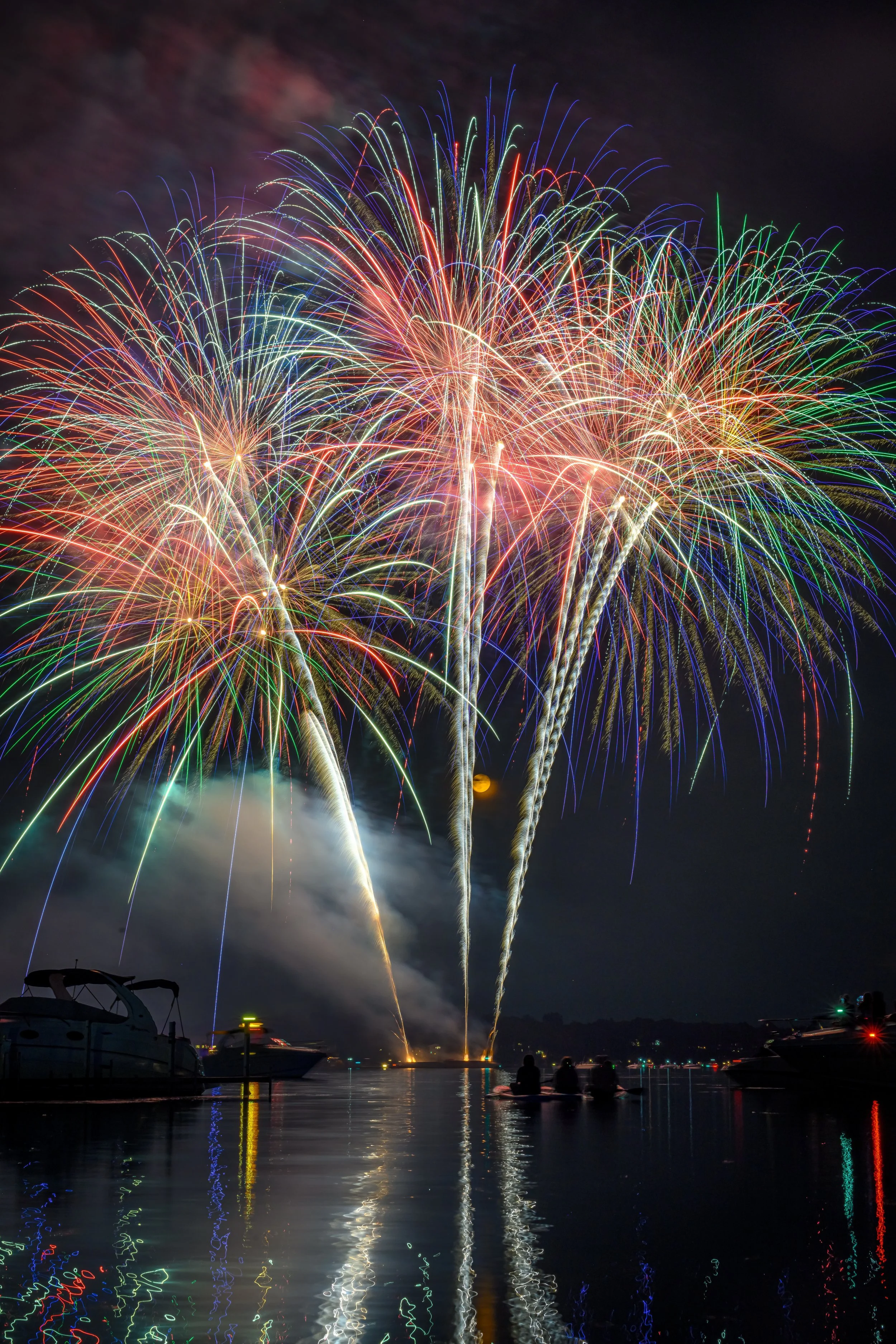 Spirit-of-The-Lakes-Fireworks-2024-Pezios-Photography.jpg