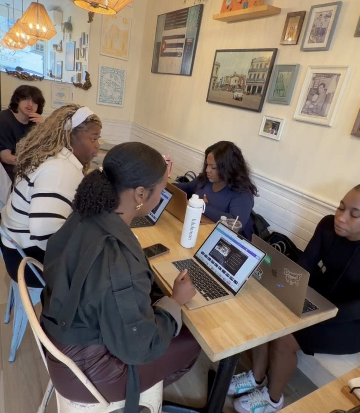 View recent photos.png