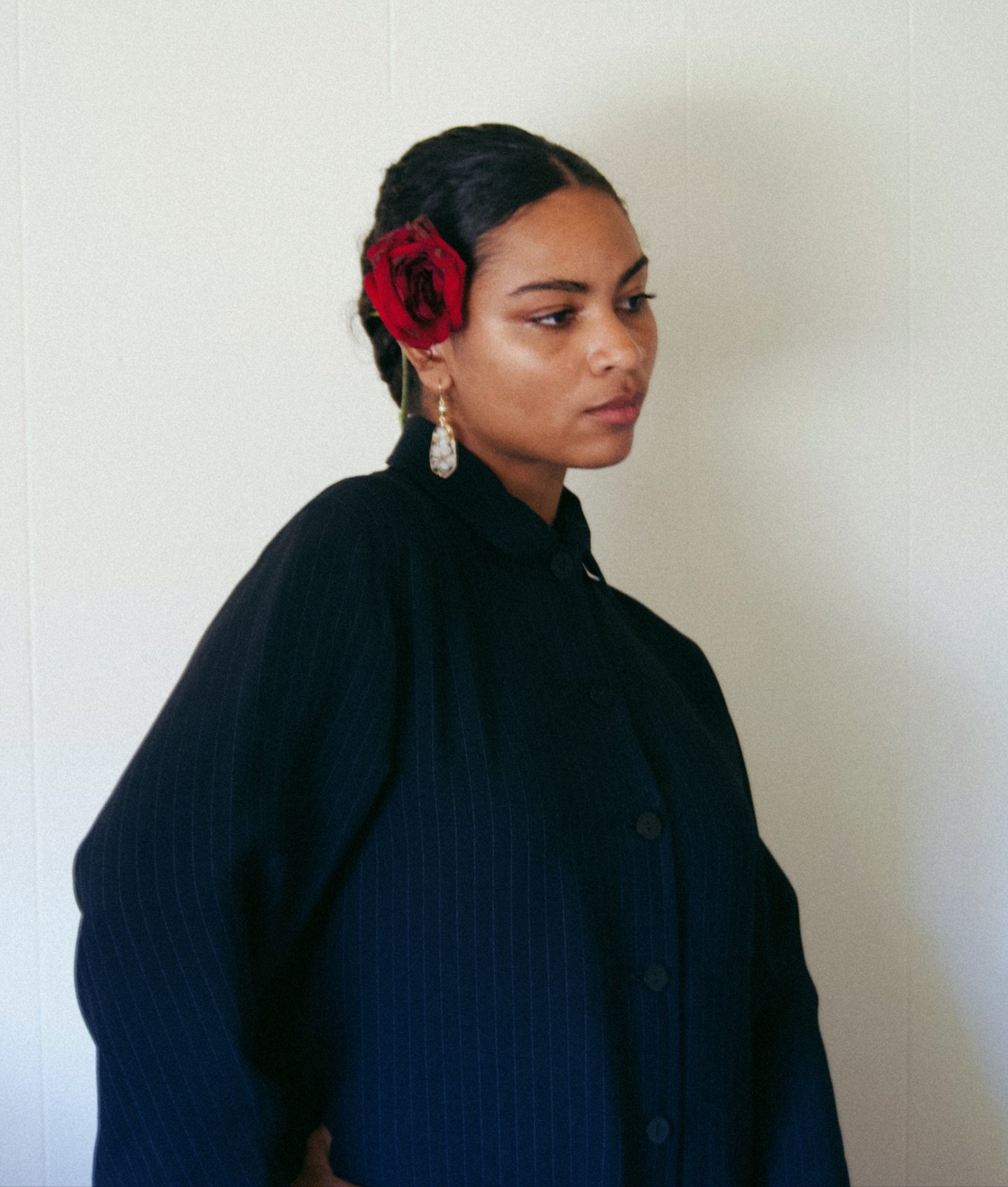 playing around with ze cammmara - I want to practice more so if you want to be my model lemme know 

Earrings from Santa Barbara local artist  @noahsgardencreation 🌻🌸 she handmakes each piece!

#blackhistorymonth #photographer #camerawork #art #bla