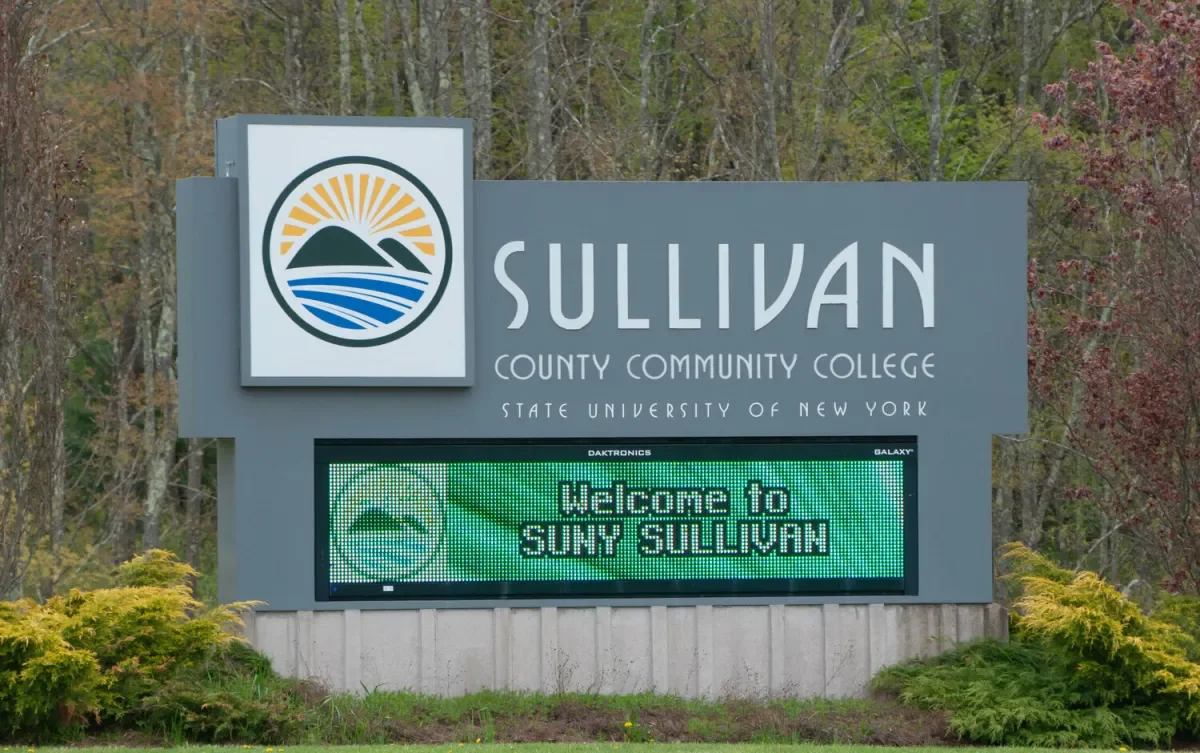 Bagels and BOOks Fair at SUNY Sullivan Student Union