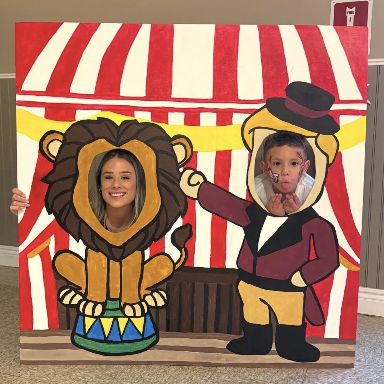 Face-In-Hole Board Rental