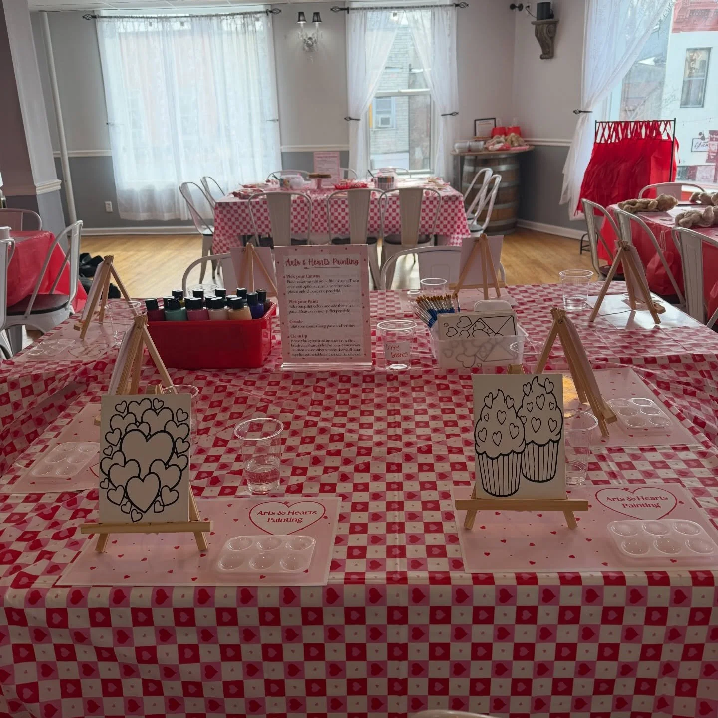 💘 A closer look at all the Valentine&rsquo;s fun from our Kids Event!

The kids rotated through 4 hands-on stations, each designed so they could create something special and take it home 💕

🎨 Painted custom Valentine canvases
🍪 Decorated cookies,