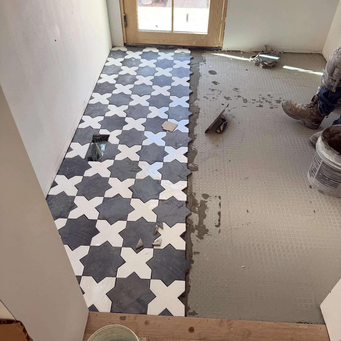 Welcome to tile land where we have been deep in tile selections, samples, and install on one of our Denver projects. So excited with how things are turning out and also really looking forward to adding in all the goodness with the wall tiles! #interi