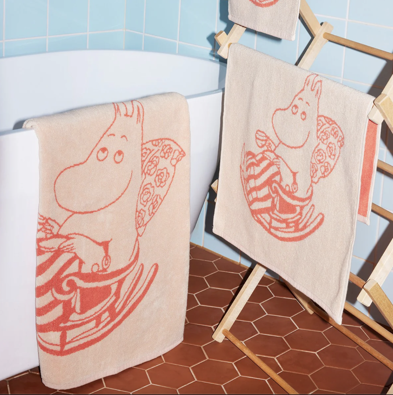 ARABIA Moomin Moominmamma Peach Bath Towel [