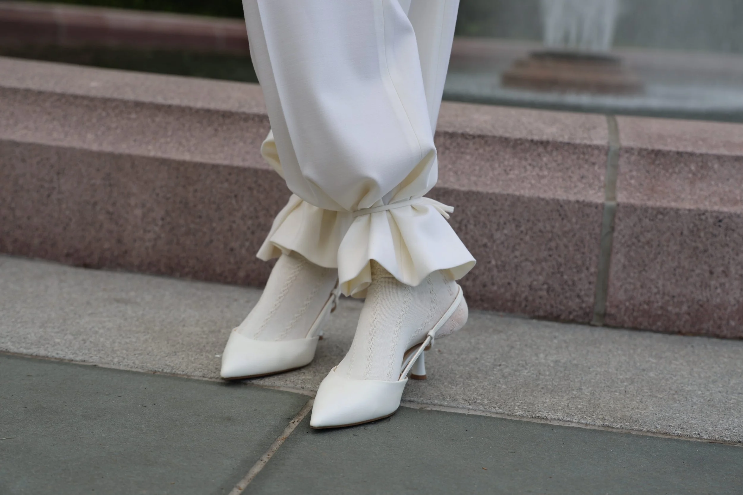 Cream Trousers With Ties