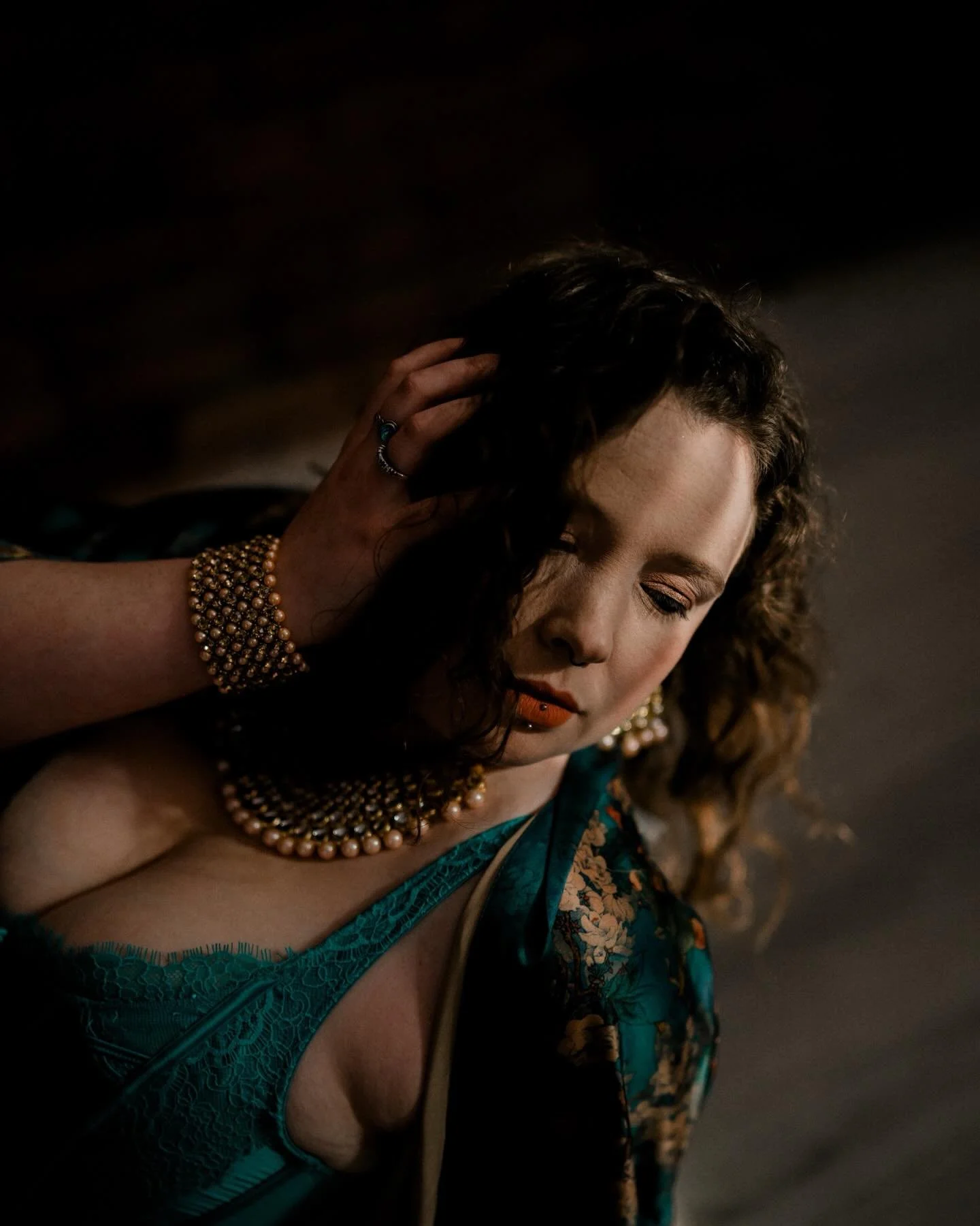 The art of the understated. 

A study in texture and tone, where teal silk meets the weight of heirloom gold. This editorial capture explores the intersection of vulnerability and strength through a cinematic lens.

#vermontphotographer #modernmuse #