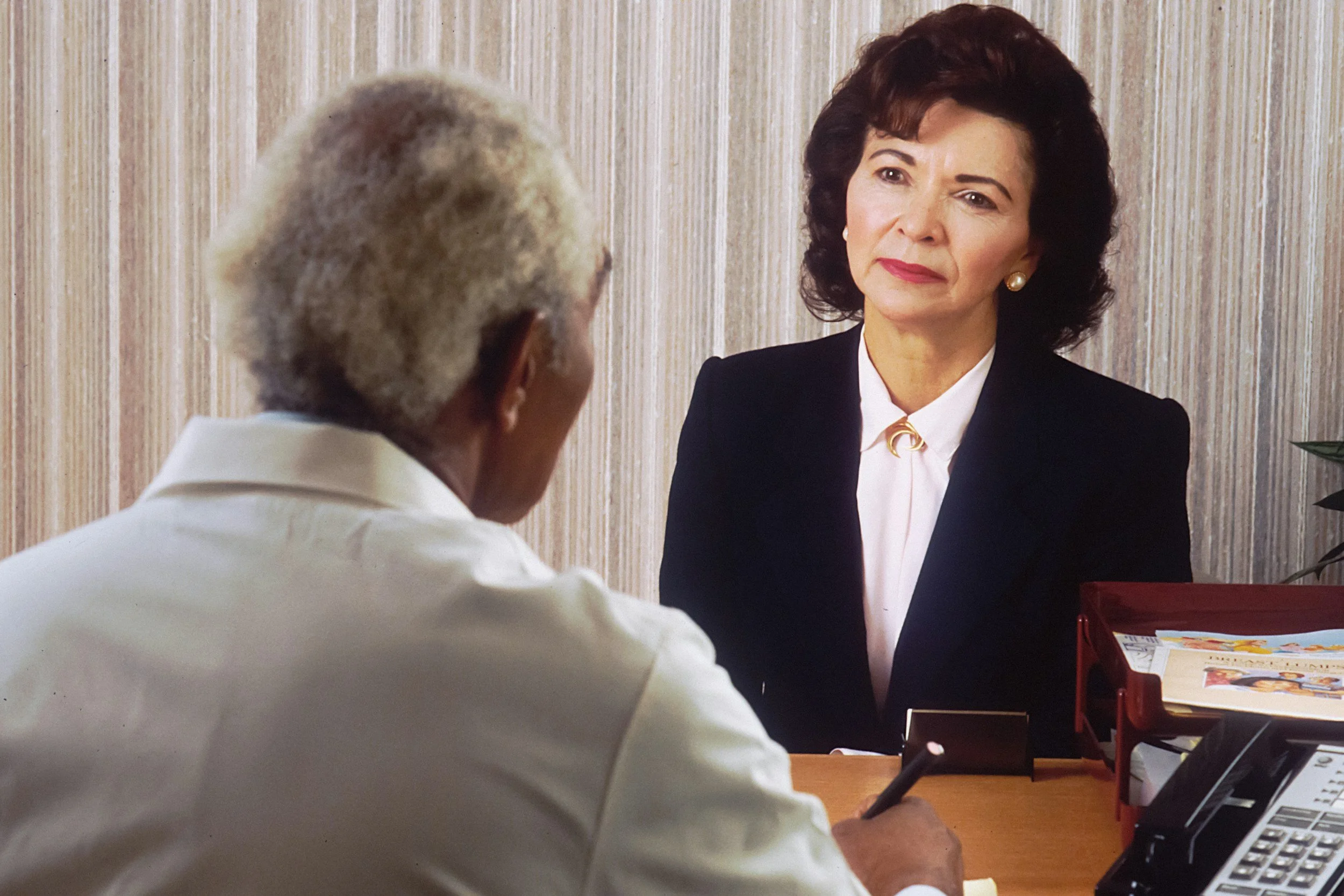 Cómo Trabajan los Abogados de Lesiones Personales con Médicos como Testigos Expertos