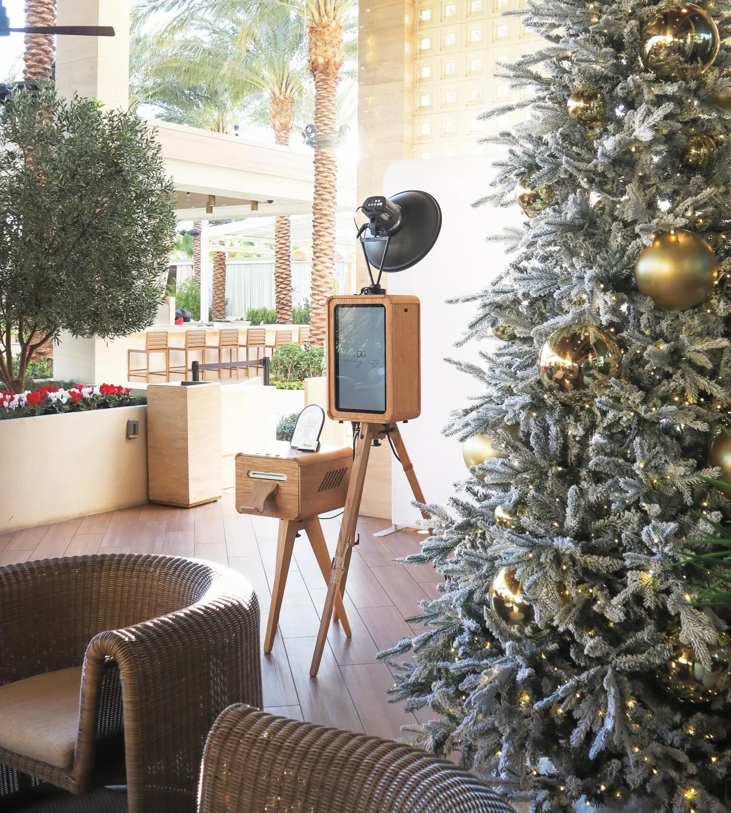 The best time of year✨🎄🎞️ So grateful we get to celebrate with so many of you this holiday season!
.
.
.
#blondiebooths #photobooth #photoboothlasvegas #photoboothrental #photoboothfun