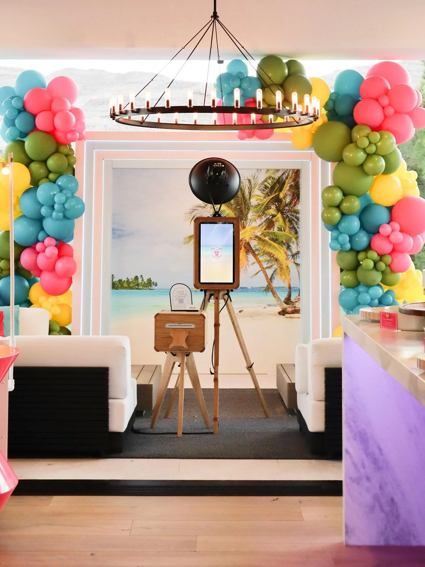 Love Island x Raider Nation 🏝️💓 Such a fun event with the best bombshells!

Host: @delaneyanders 
Planner: @ashleycreative
Photo Booth: @blondiebooths.lv 
Catering: @boyleandcompany 
Bar: @sipsinthedesert 
Cookies &amp; Cupcakes: @cakedlasvegas 
Po