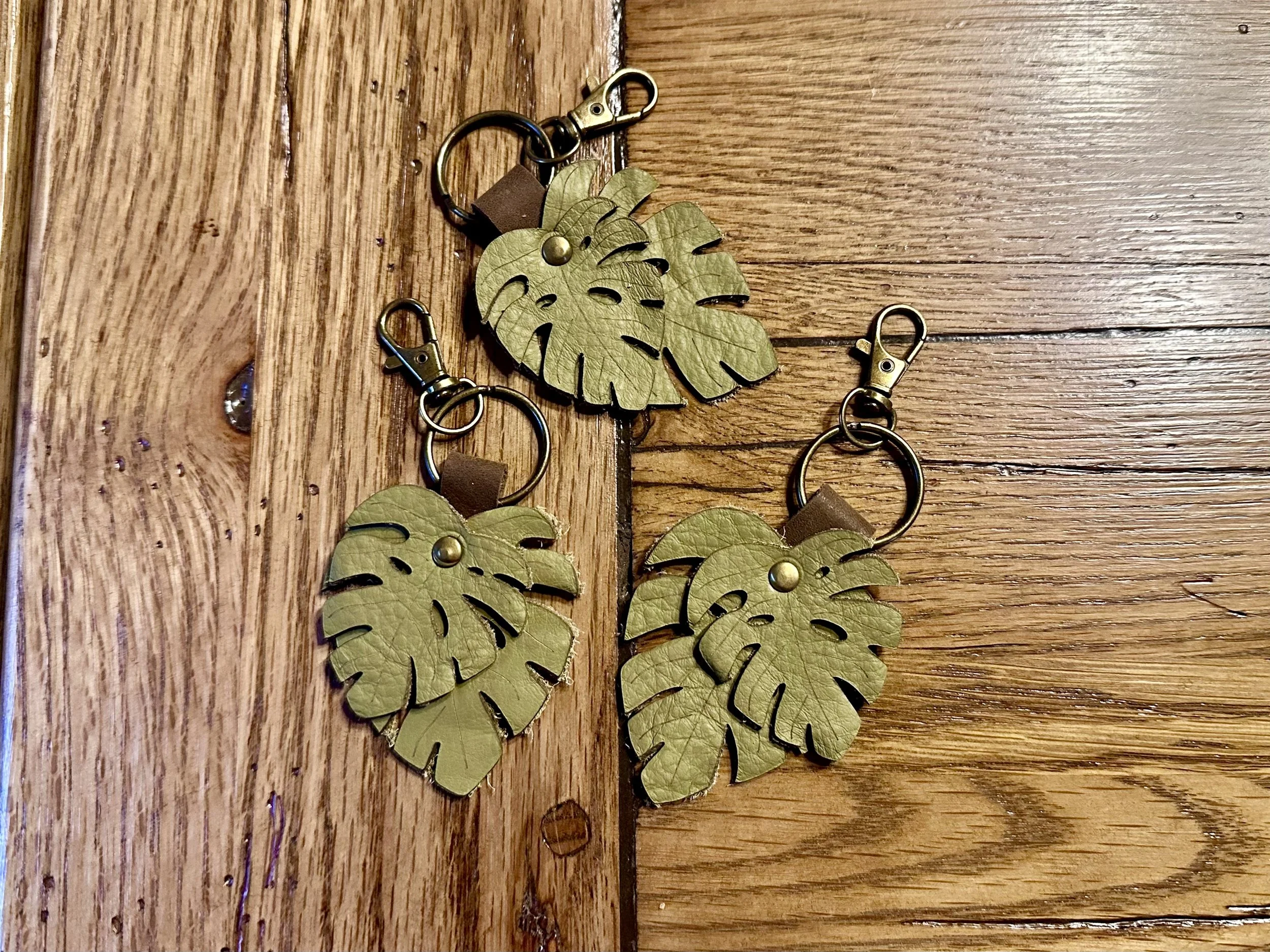 Monstera Keychain