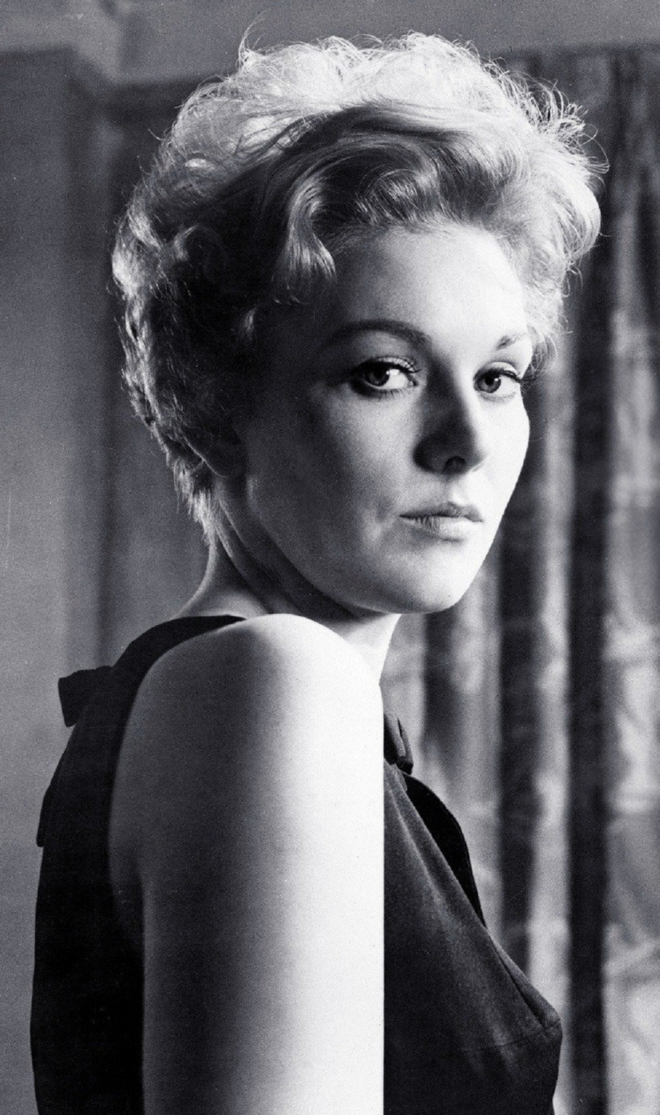 KIM NOVAK