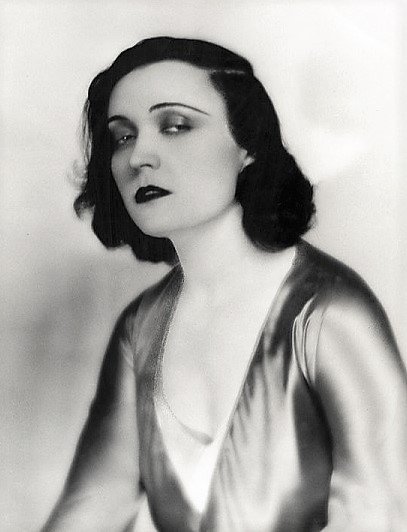 POLA NEGRI