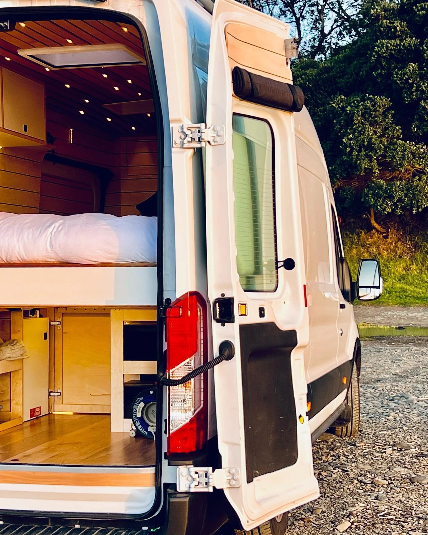 Bells and whistles

Follow @vanfarernz for more van build inspiration

#vanlifeshoot #vanlifeideas #vanlifestyle #vanlife #vanbuilding
#vanlifemovement #vanlifer #vanlifers #vanbuilds #vantravel
#vanliving #vandesign #outdoors #homeiswhereyouparkit
#