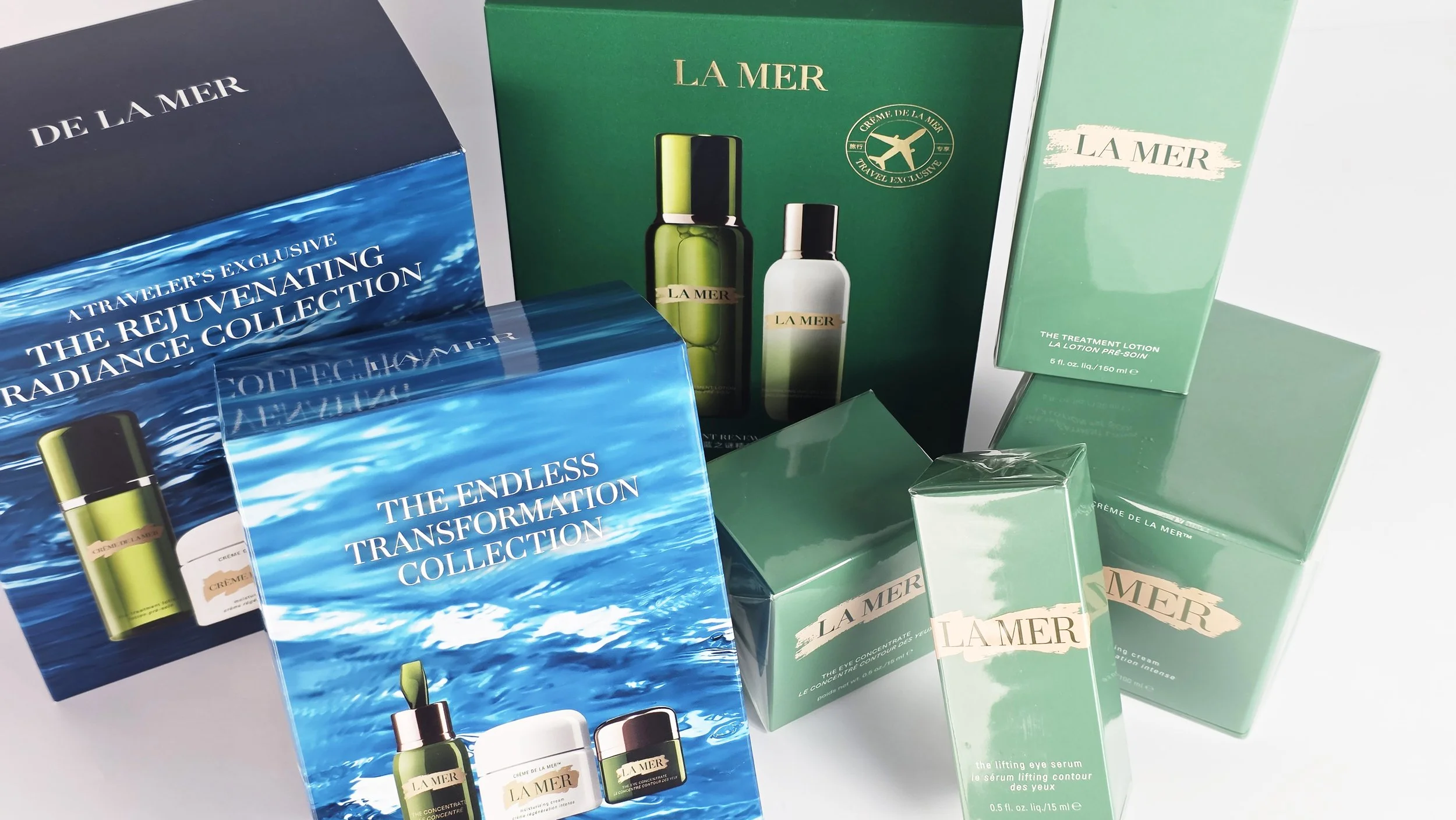 Bundle and set packaging: Group display of La Mer BAC product cartons and contents, showcasing structured set packaging for multi-item retail presentation.