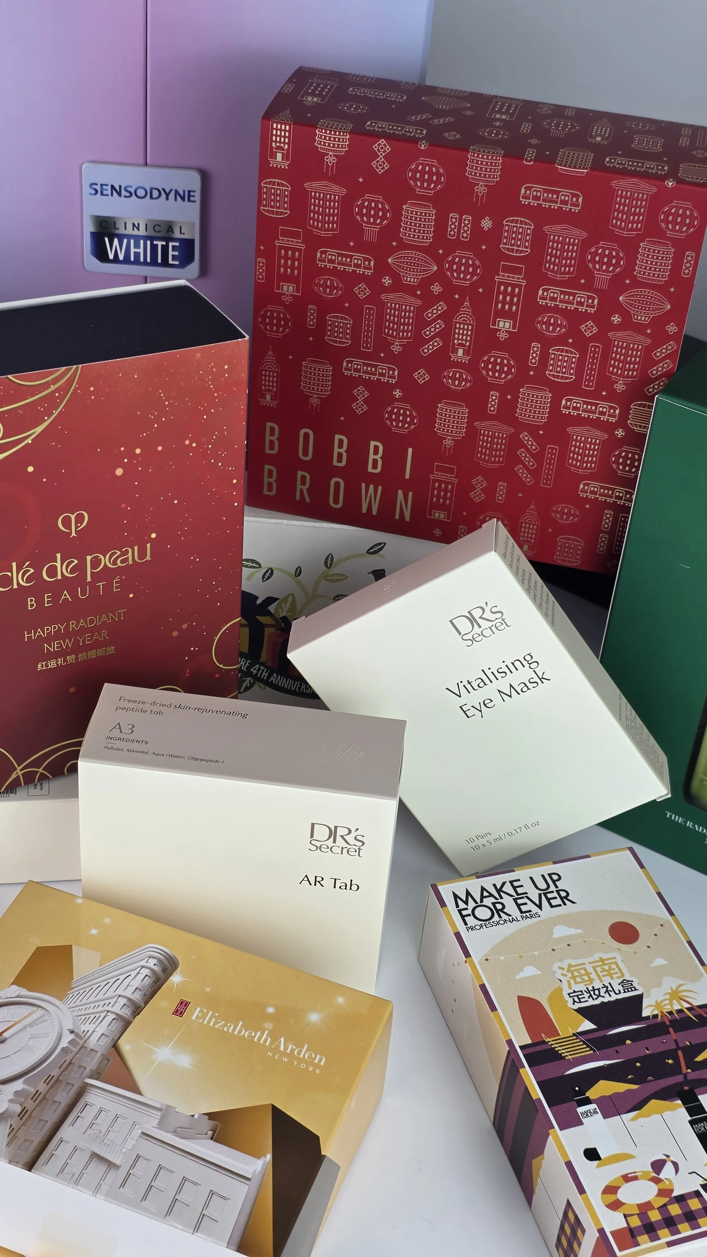 Custom printed packaging boxes, sleeves, and inserts designed for product protection, brand presentation, and retail- ready display.