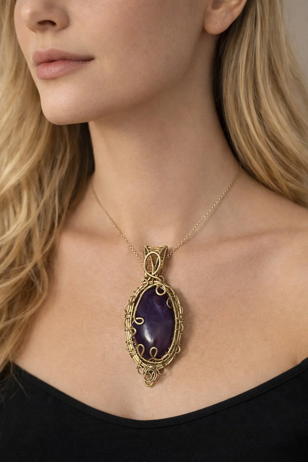 Elegant Amethyst Pendant (unisex)