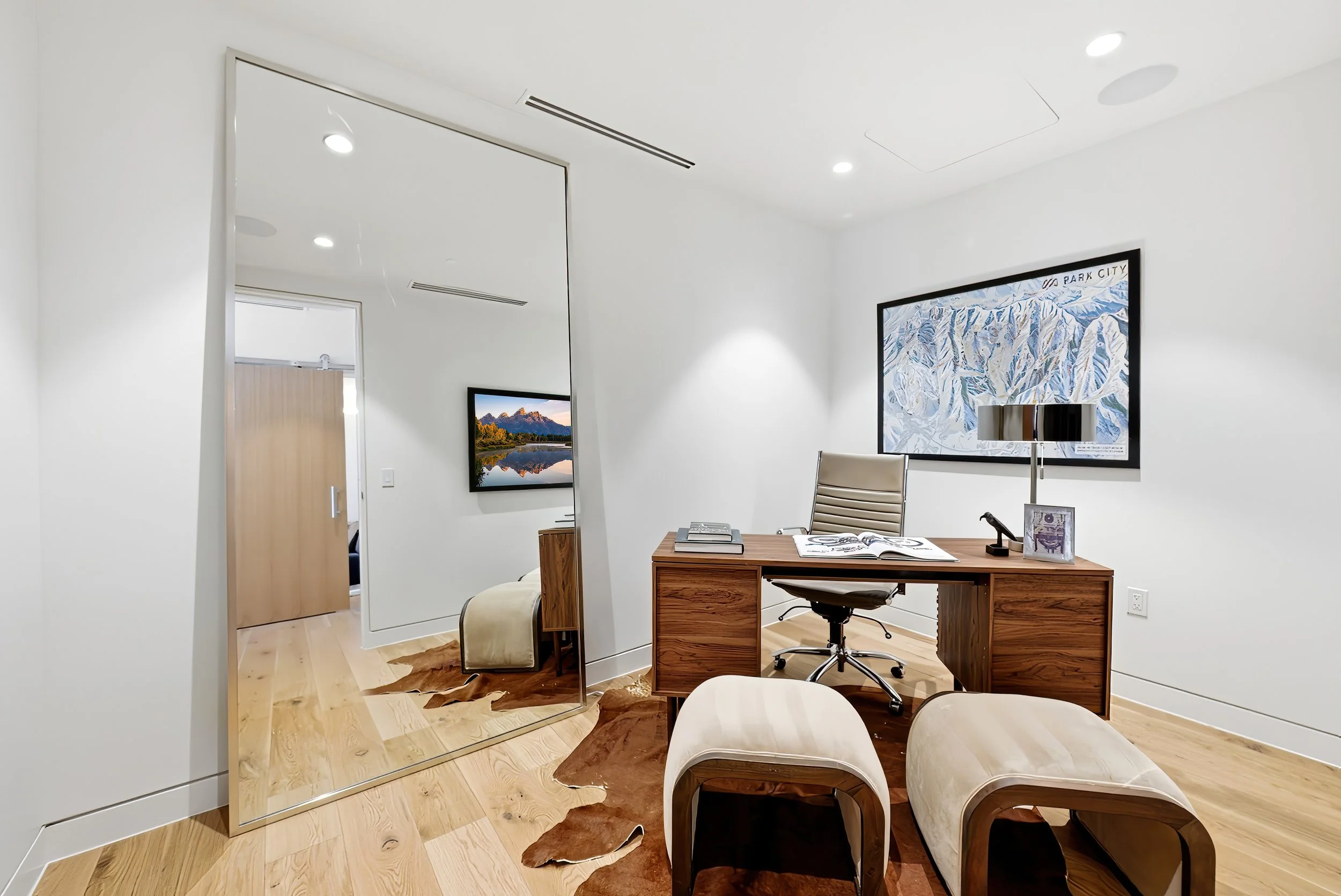 28 DSC00728-SharpenAI-Motion.jpg