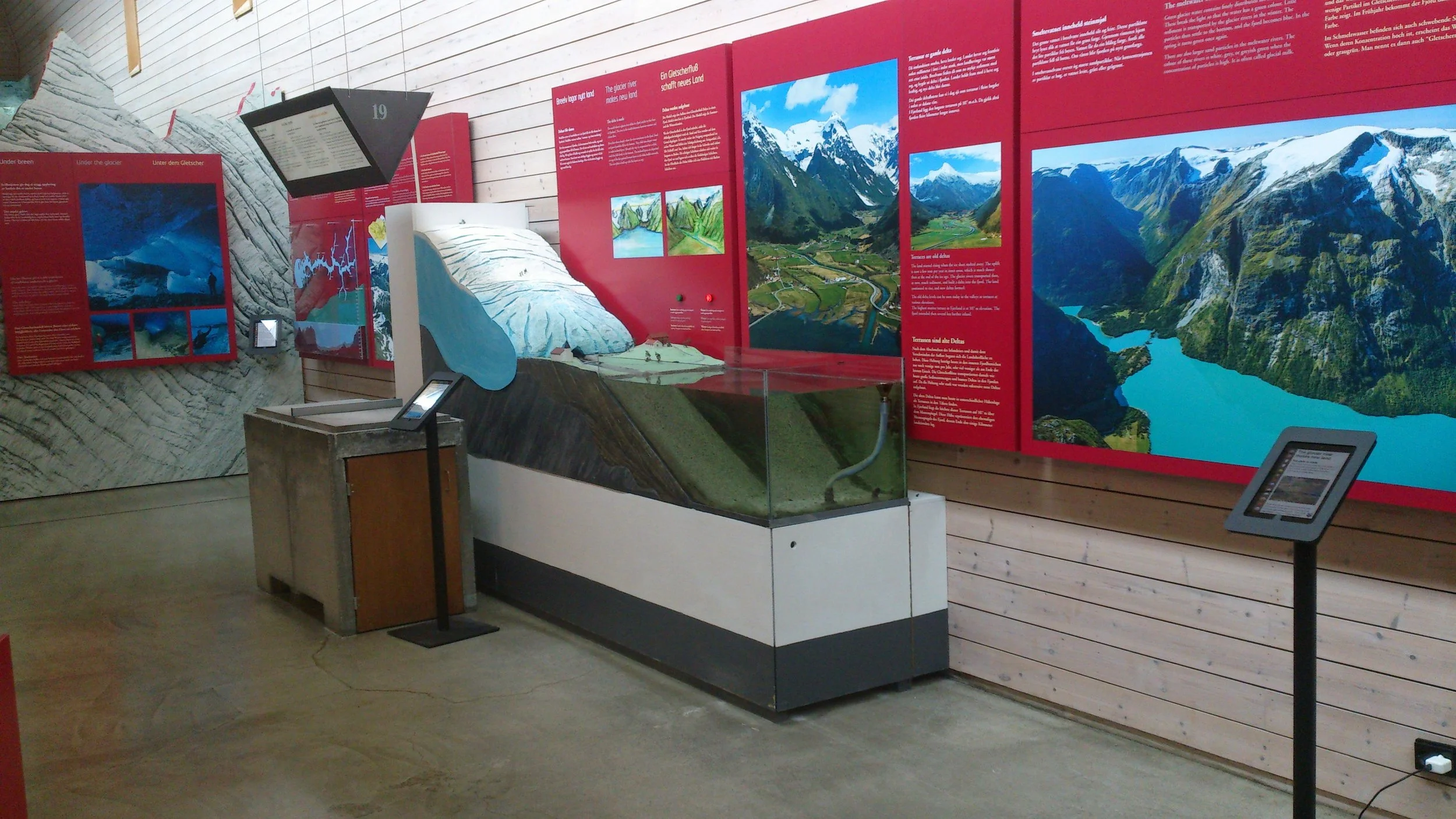 Sesongopning med ny design 1. april