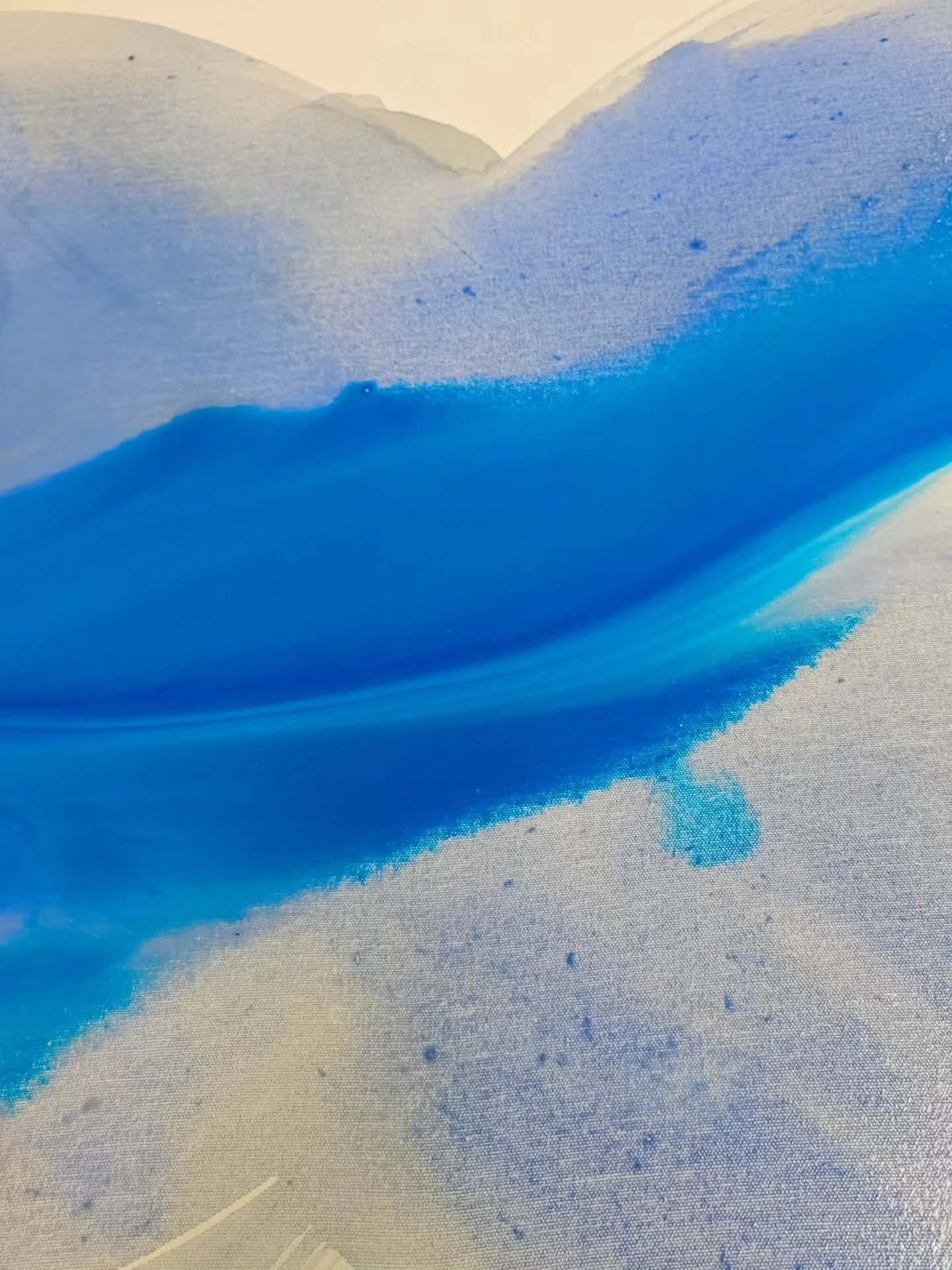 my blue flow on a new canvas today.
New artwork in progress, coming soon.

💙🪩

#fluidacrylic #abstractcontemporary #contemporarypainting #abstractart #artprocess