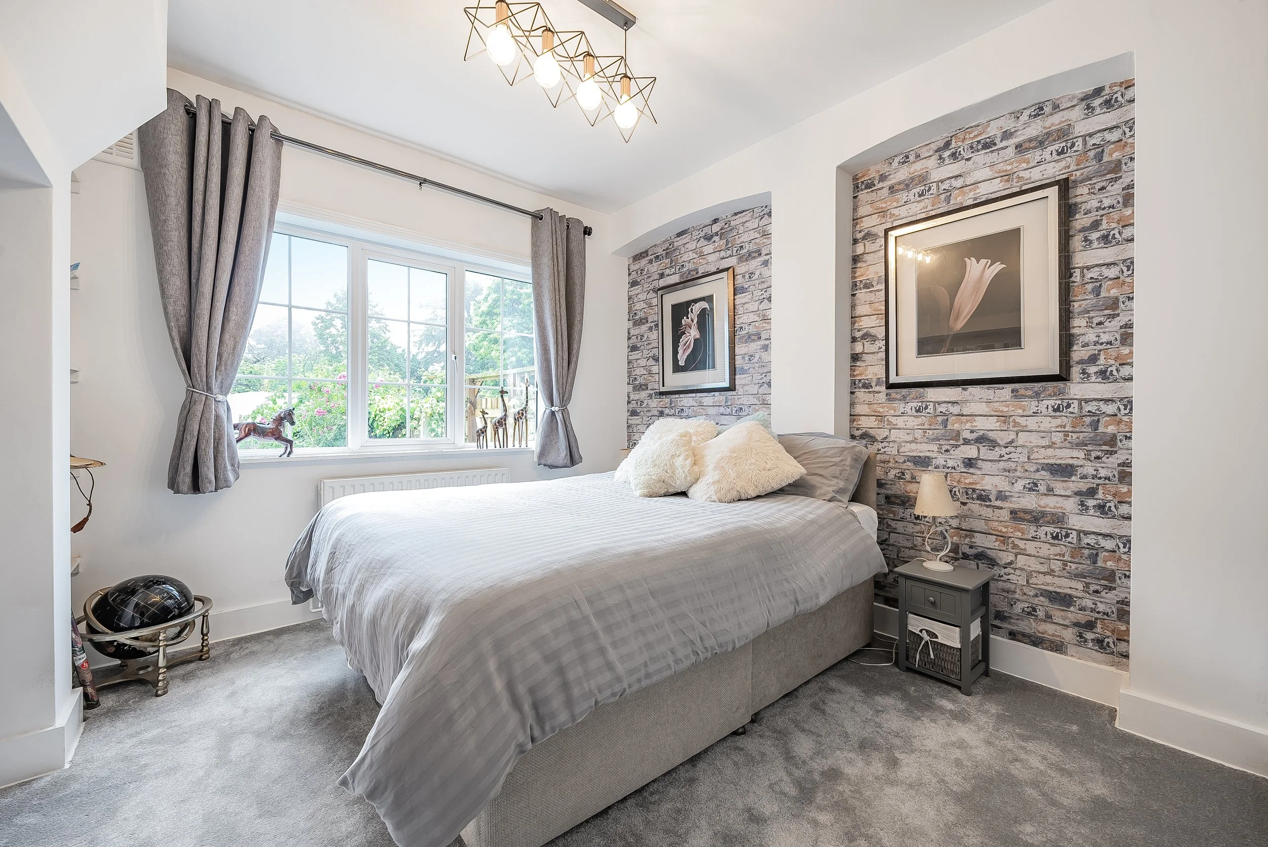 Bedroom 1 (3).jpg