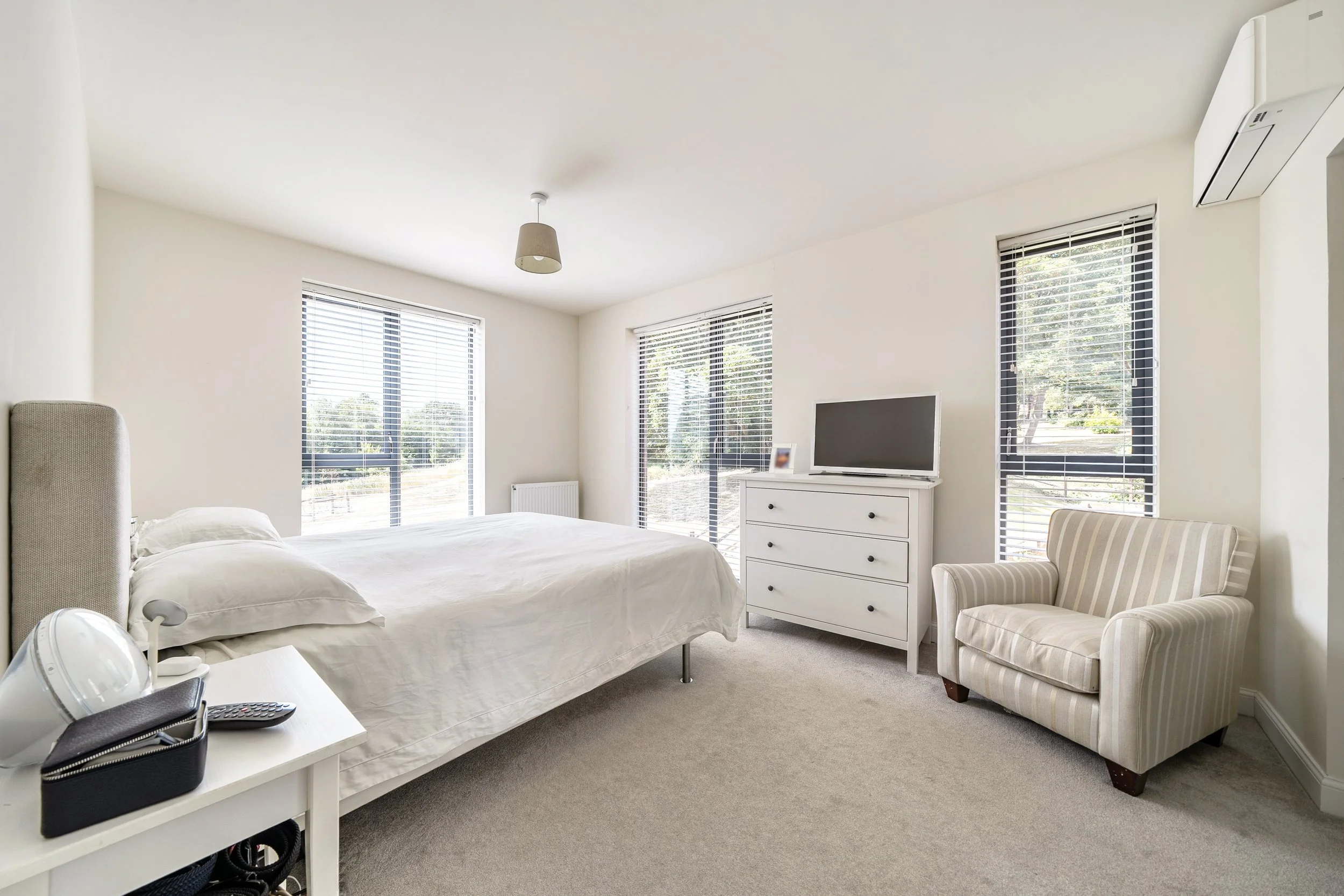 6 Cattley Place 
