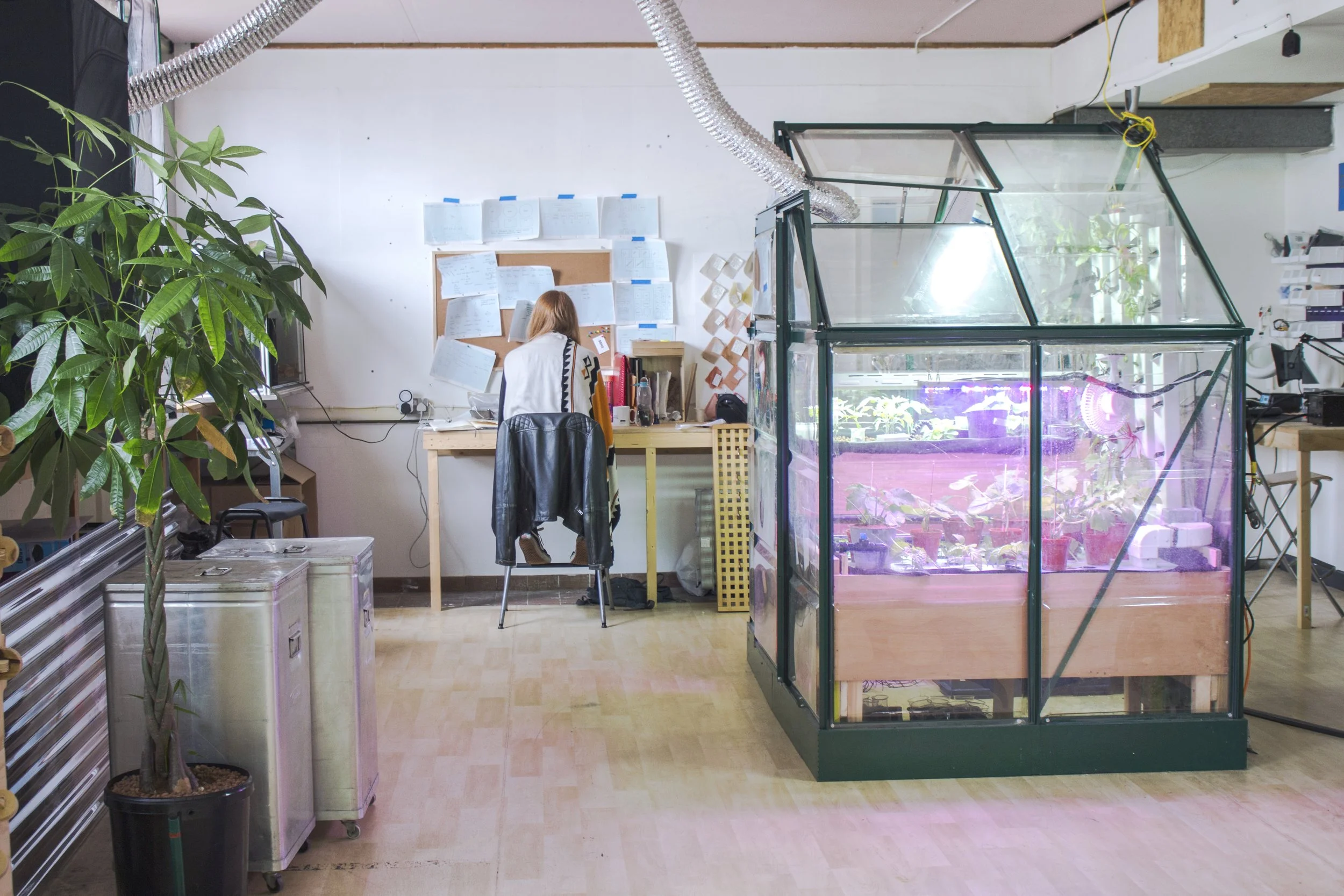 Green Lab was the 1st UK agri-tech incubator in the UK, housed within a 3Space and project built entirely from reclaimed and salvaged materials.