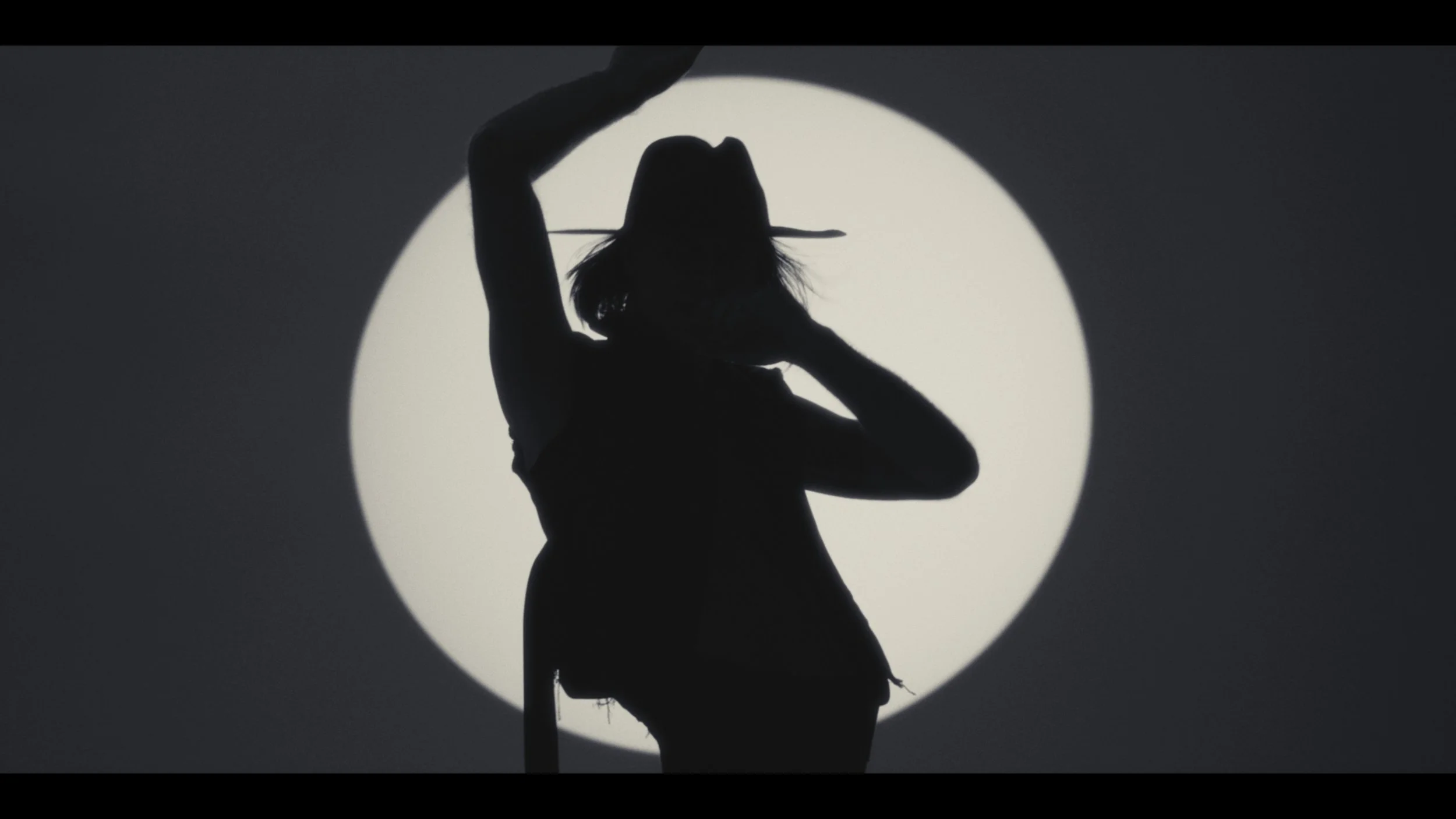 STILLS FROM THE CHASE MUSIC VIDEO WITH NES - BY MALEKTHUG X KAIBLN 