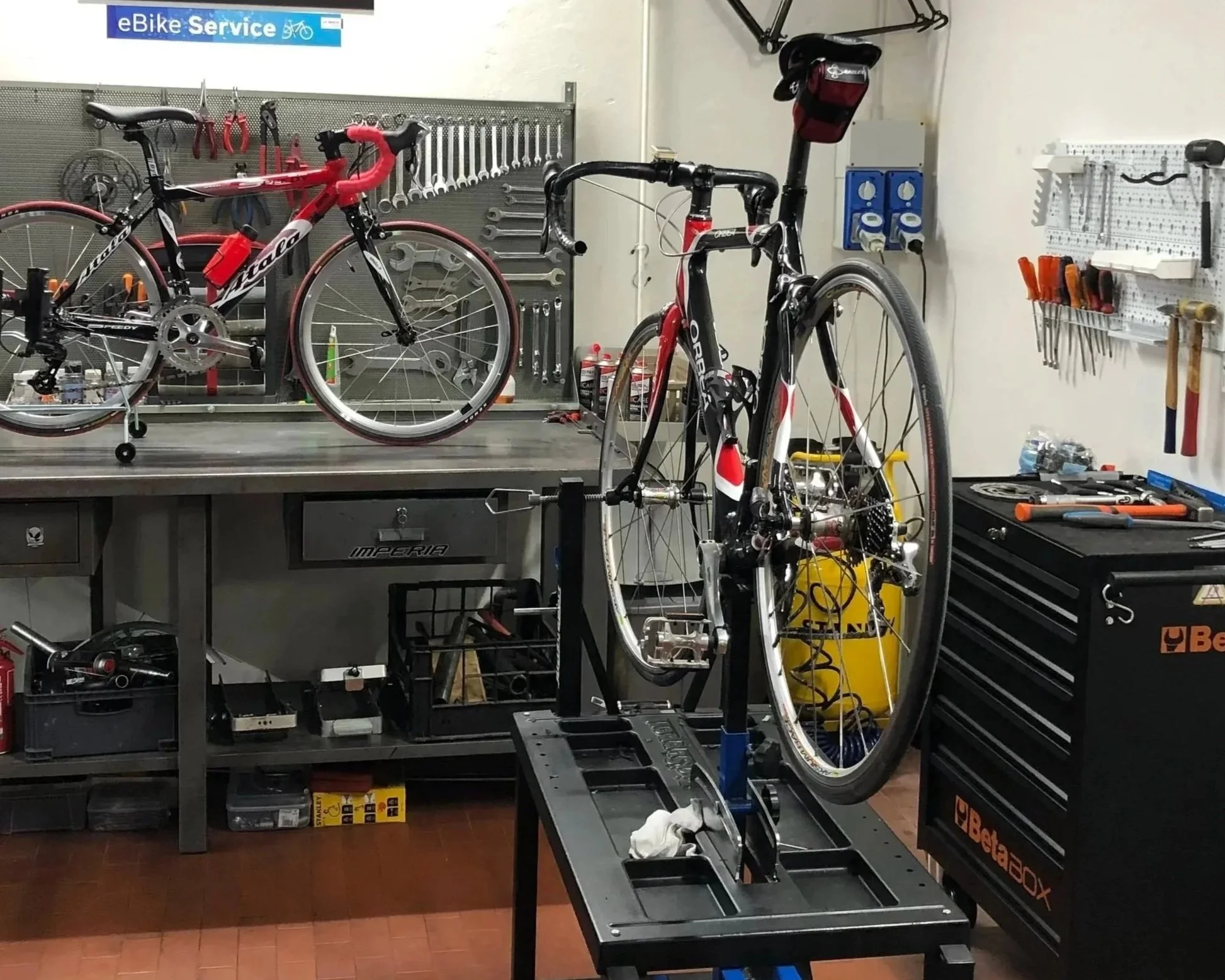 Riparazione biciclette Parma. Affidati alla nostra esperienza di oltre 60 anni.